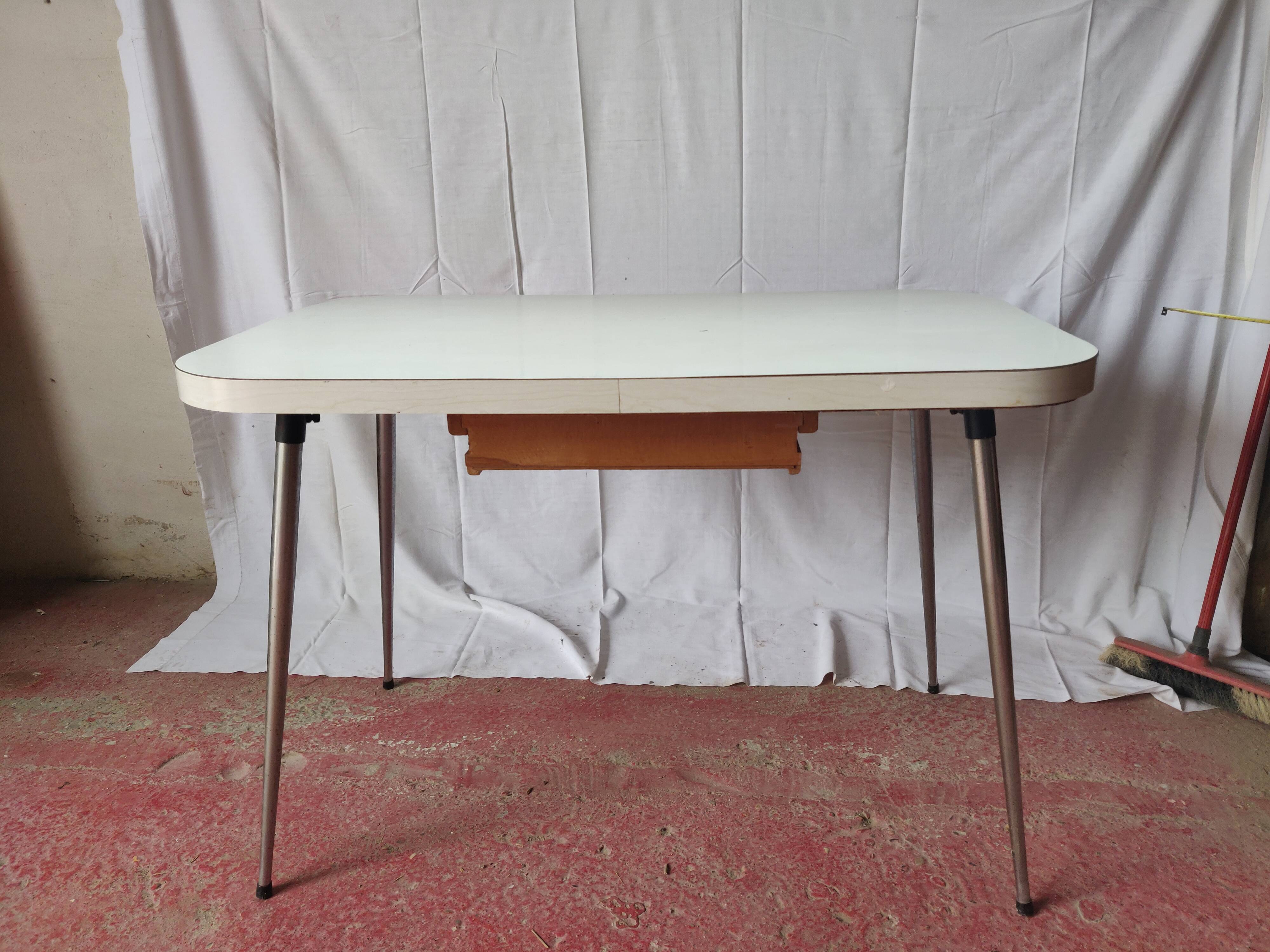 Kitchen table in formica white vintage 60s