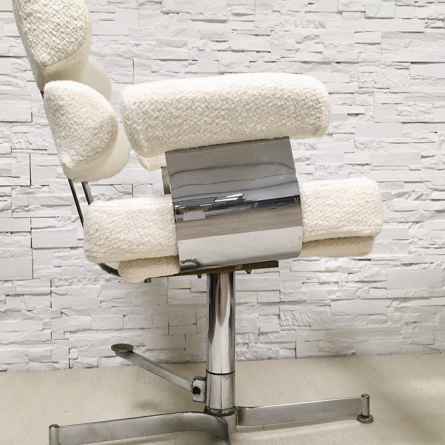 Fauteuil de coiffeur pivotant  vintage-