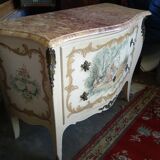 Commode galbée style Rococo vénitien