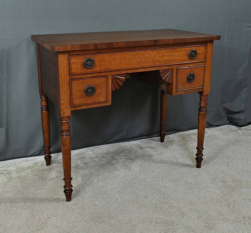Small Oak Desk, Victorian Period, England – Late 19th Century