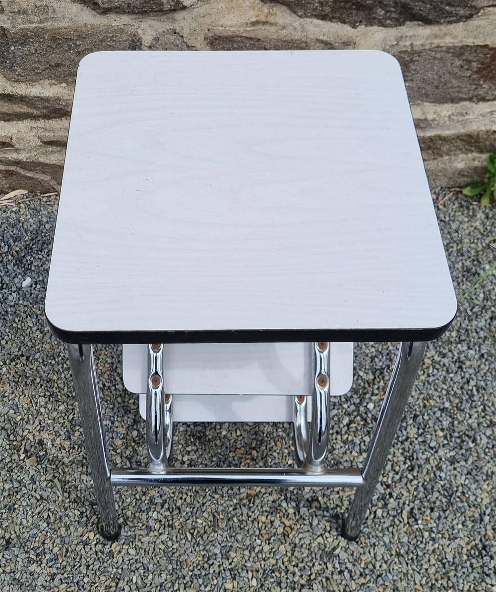 Walking stool feet formica white, 70s