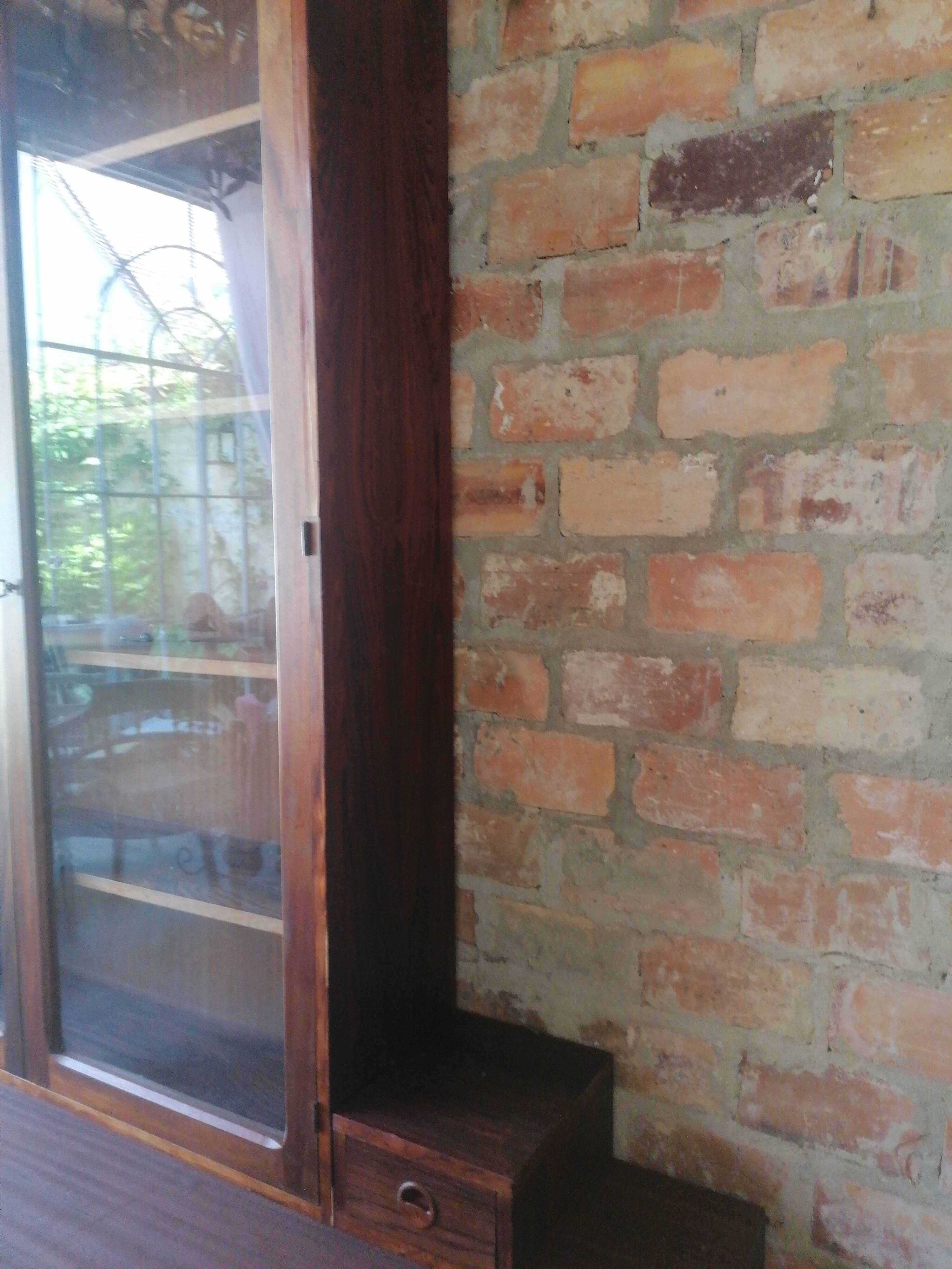 Enfilade scandinave avec vitrine