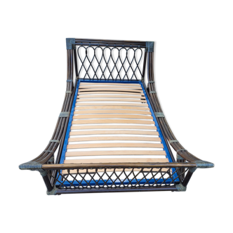 Rattan bed