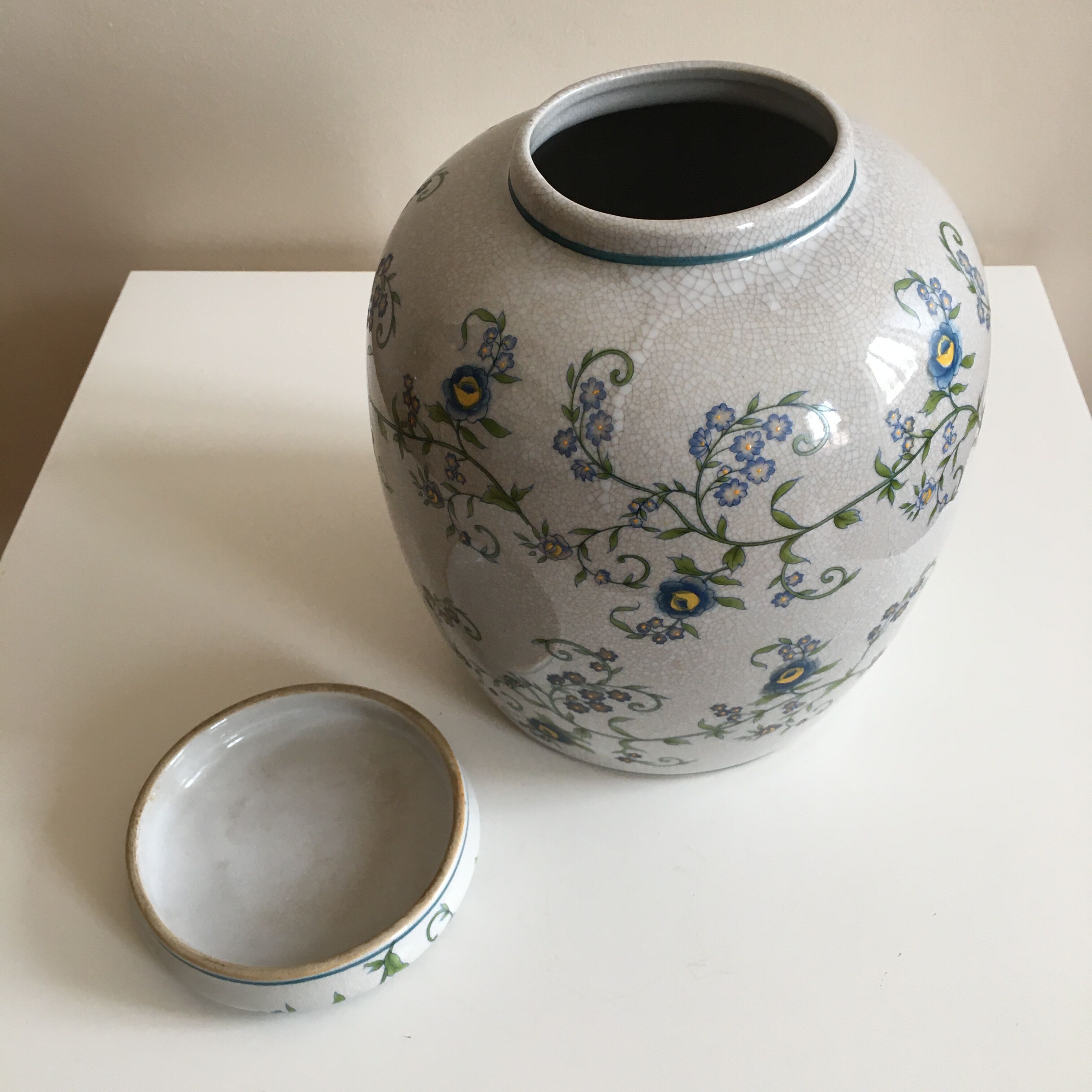 Vintage ginger pot, height 26 cm