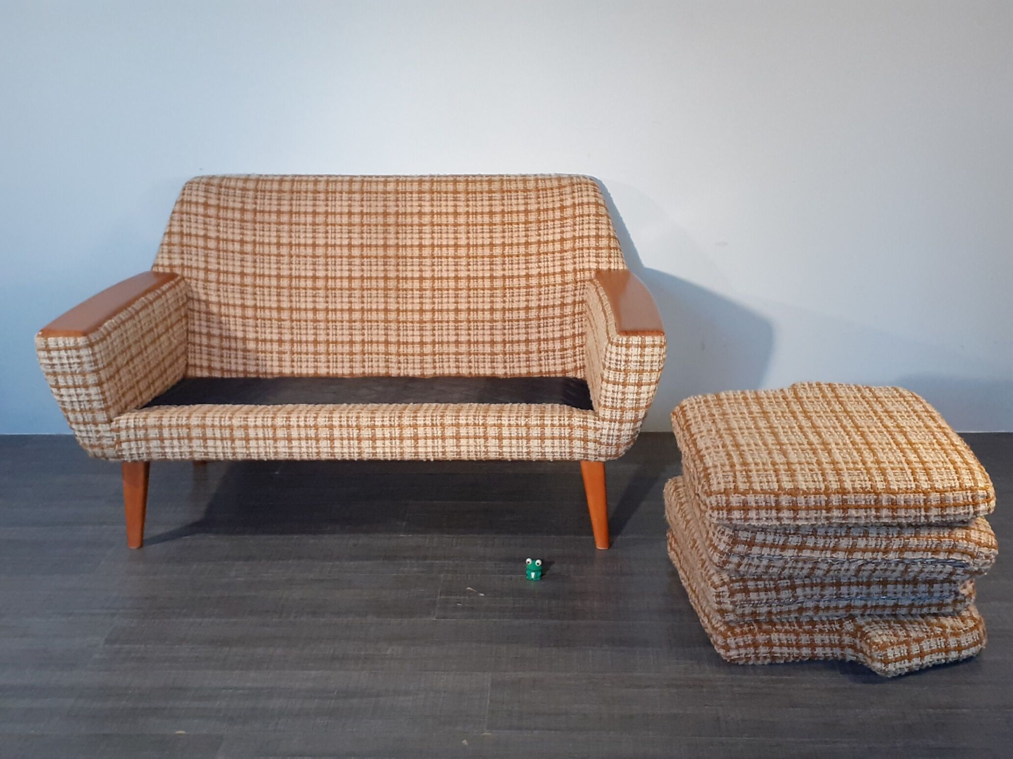 2-seater sofa in teck and beige wool, vintage scandinavian 1960s
