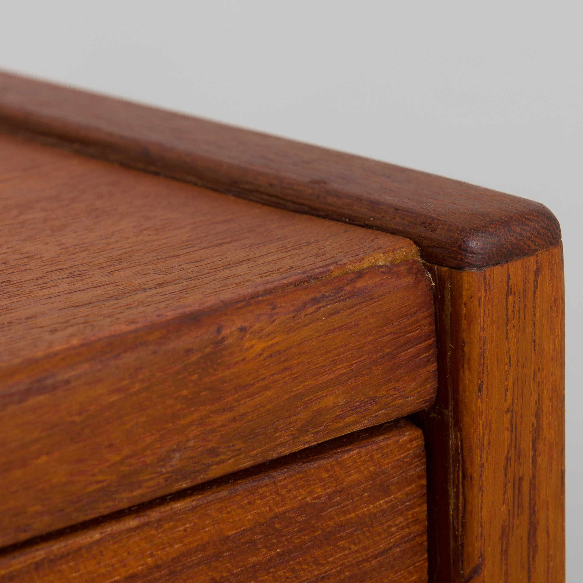 Danish mid century wide teak dresser with 8 drawers, 1960s