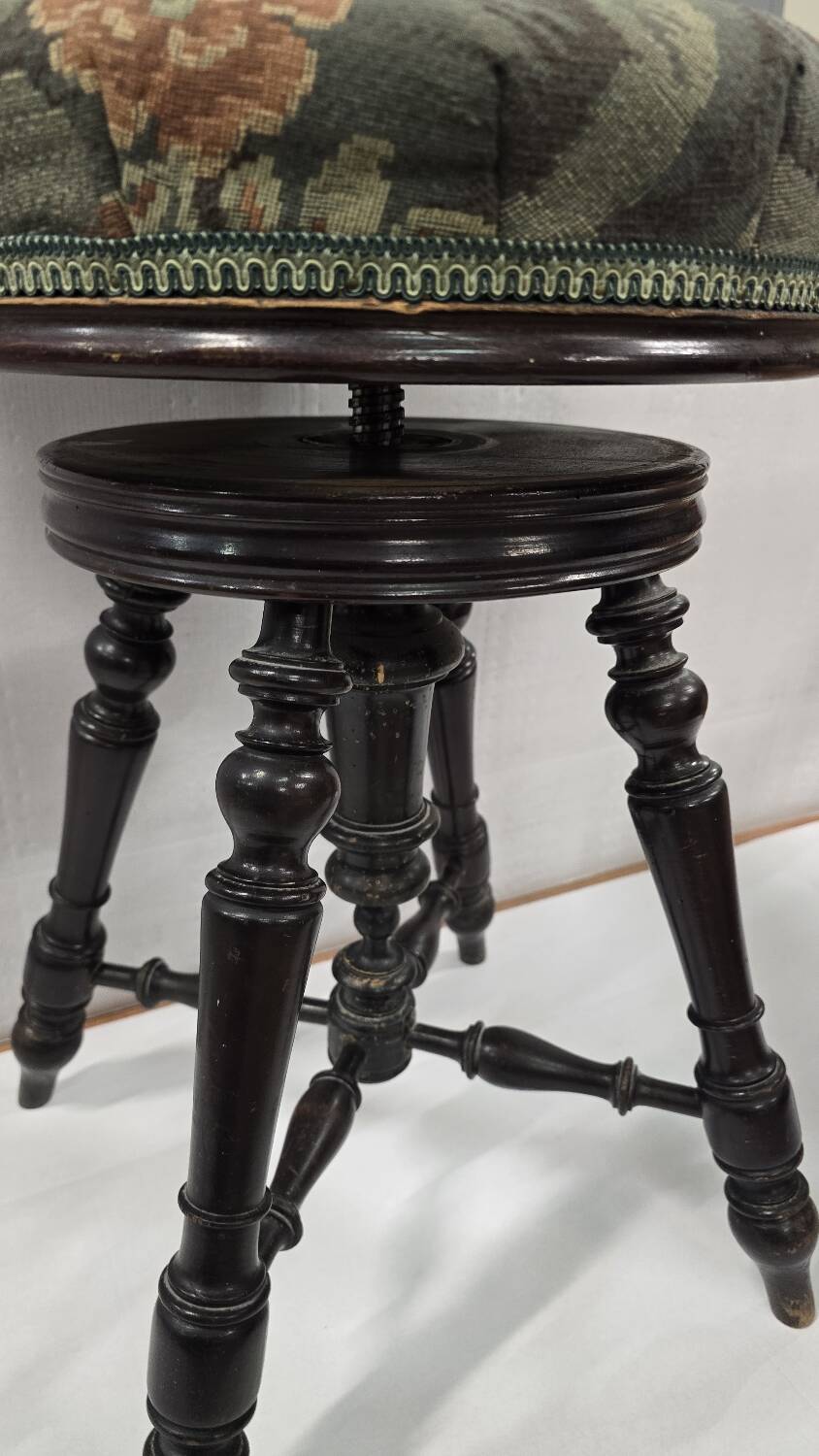 Antique adjustable piano stool – Napoleon III period, late 19th century