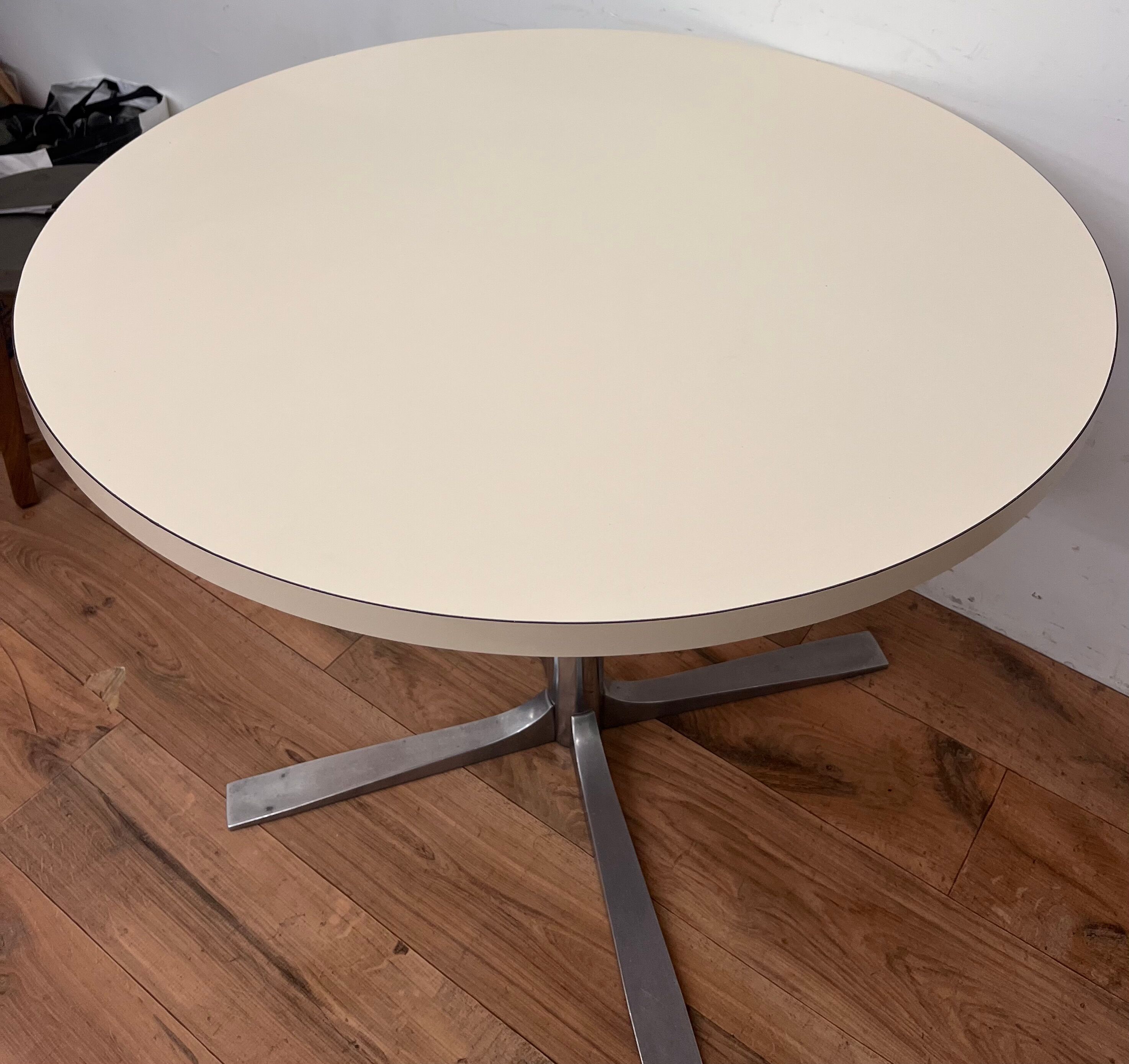 Formica table 1960 – 1970