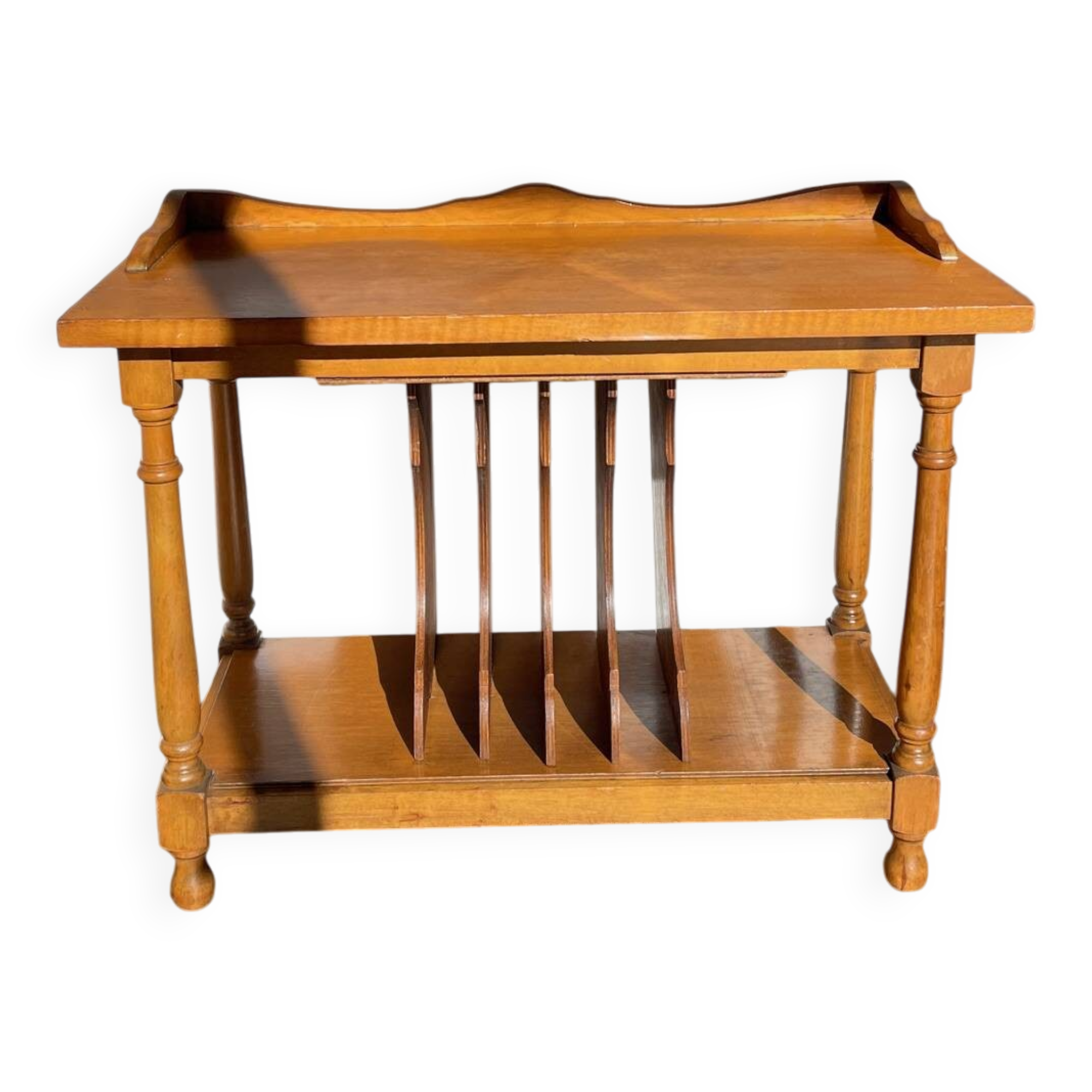 Geometric vintage record player furniture