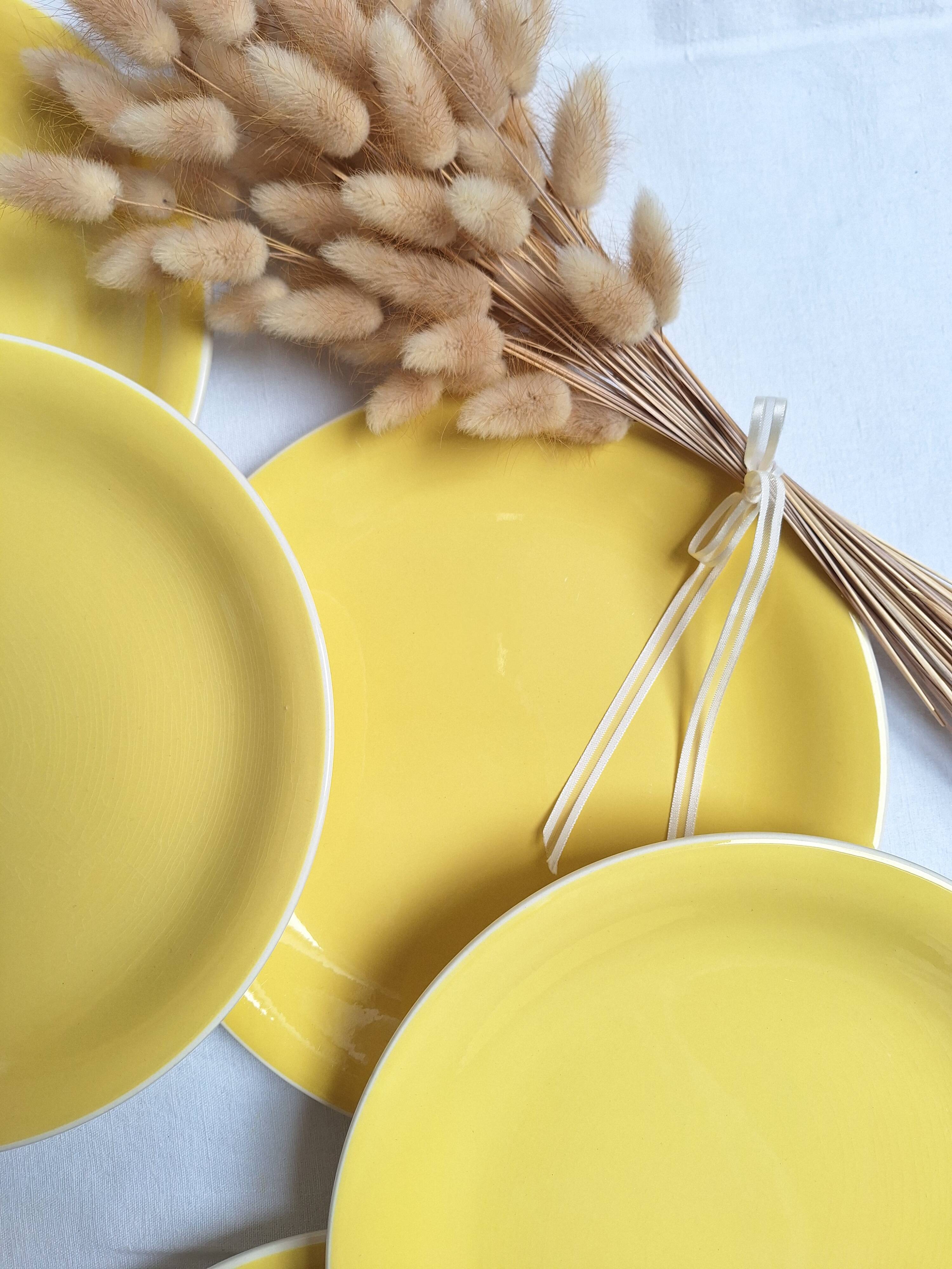 Villeroy & Boch yellow dinner plates
