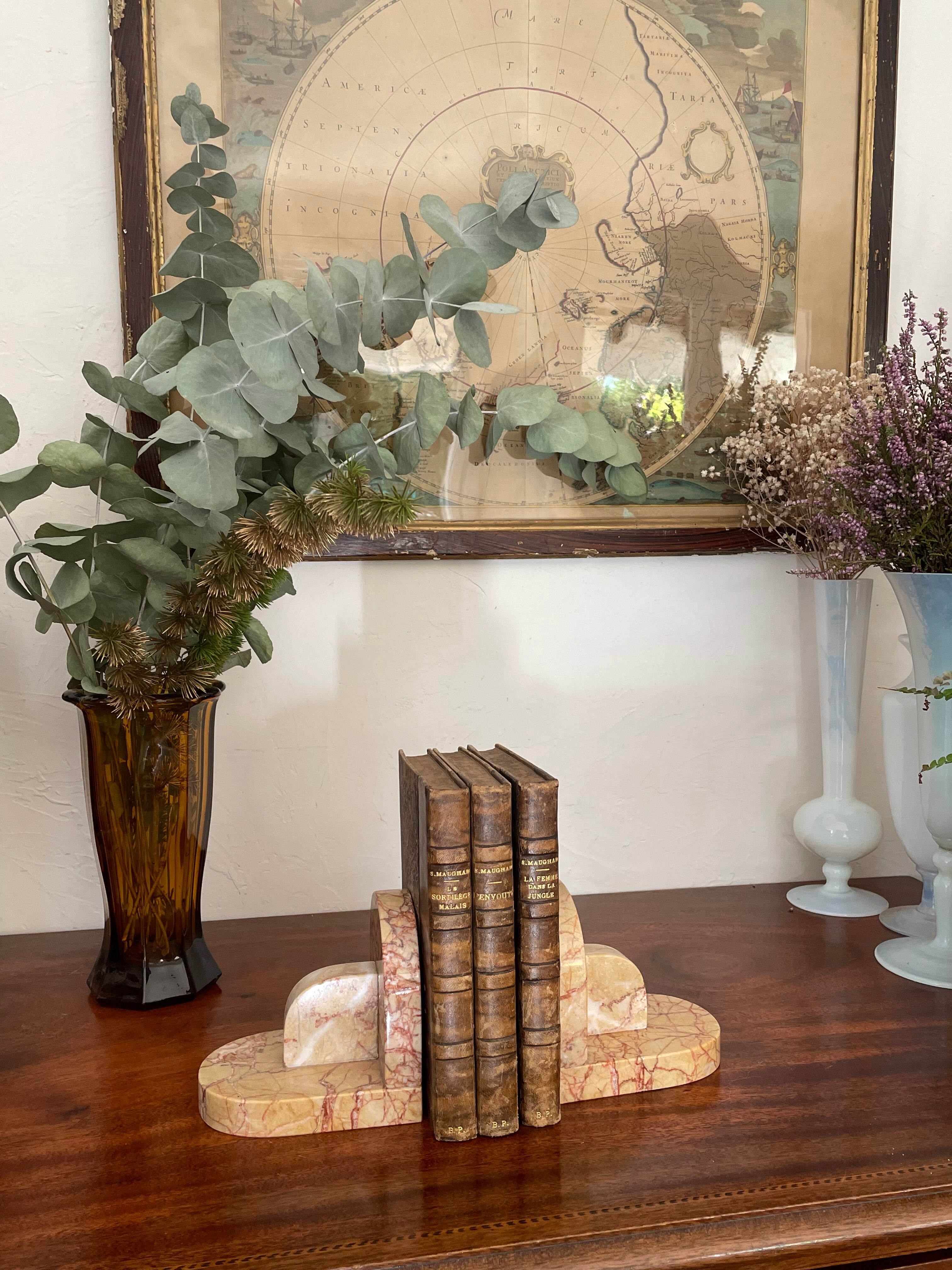 Pair of Art Deco marble bookends