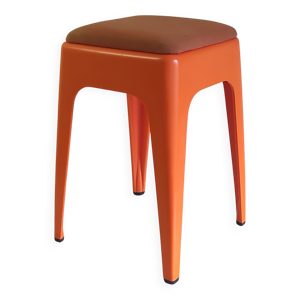 Tabouret orange par ami,