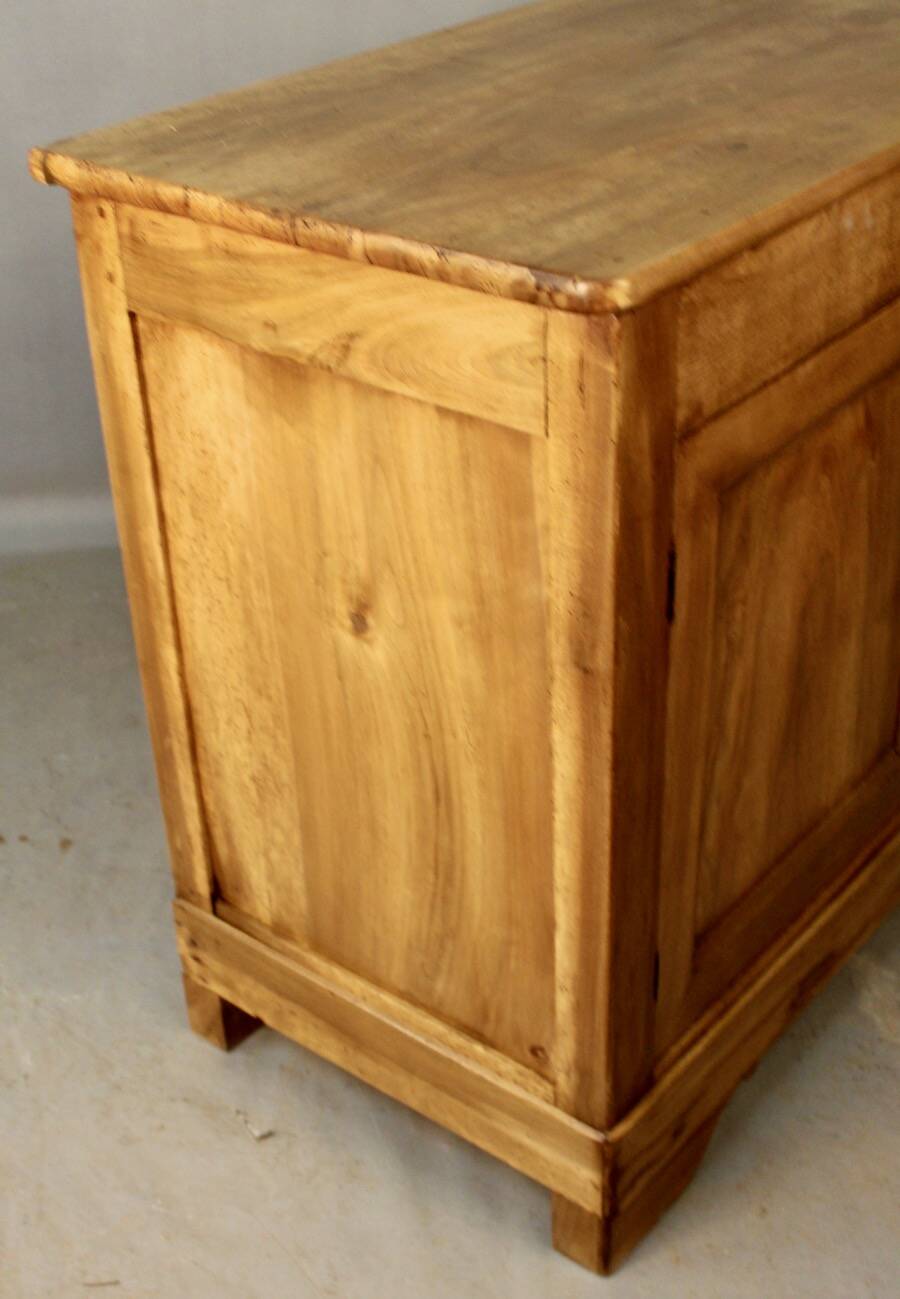 BUFFET LOUIS PHILIPPE 19TH CENTURY IN LIGHT WALNUT