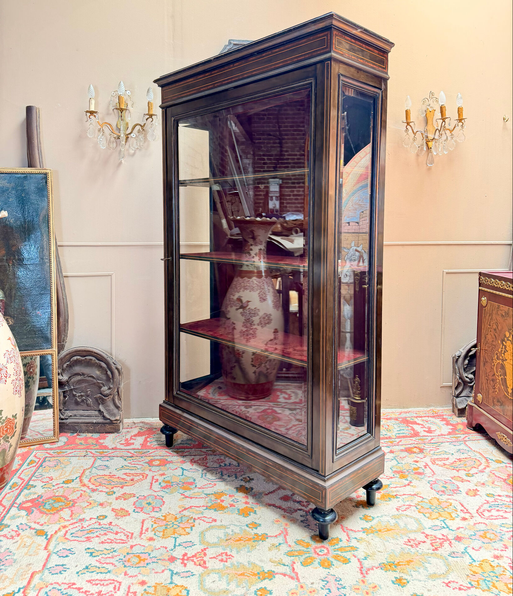 VITRINE DE PRÉSENTATION EN BOIS NOIRCI DE STYLE LOUIS XVI XIX EME SIÈC