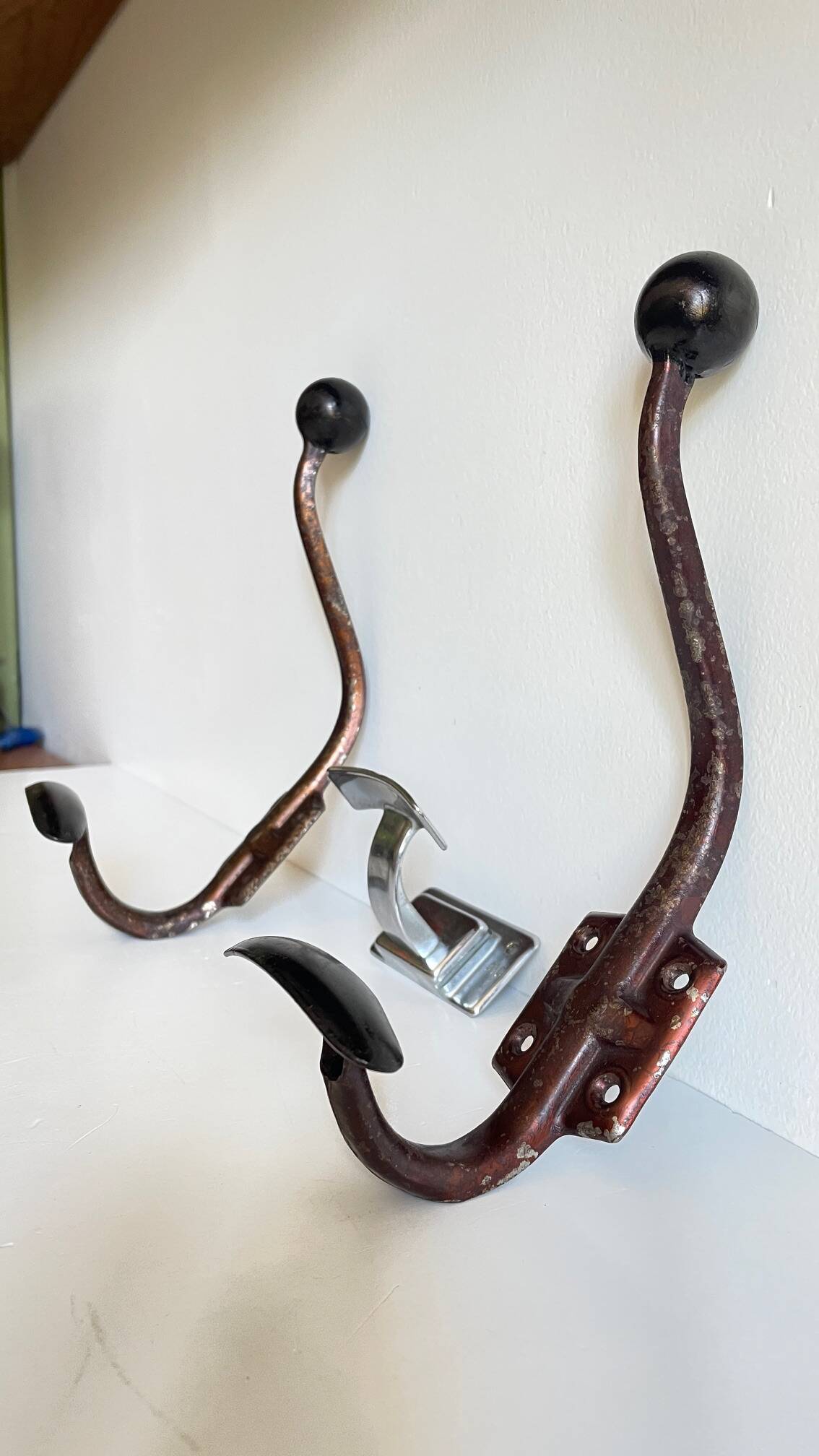 Lot de 3 patères vintage métal patiné