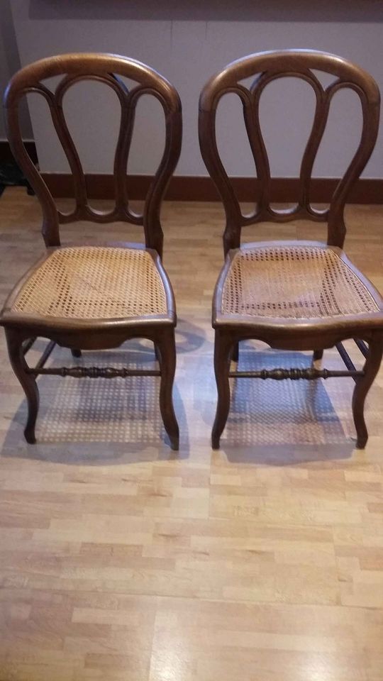 2 Louis Philippe canned chairs