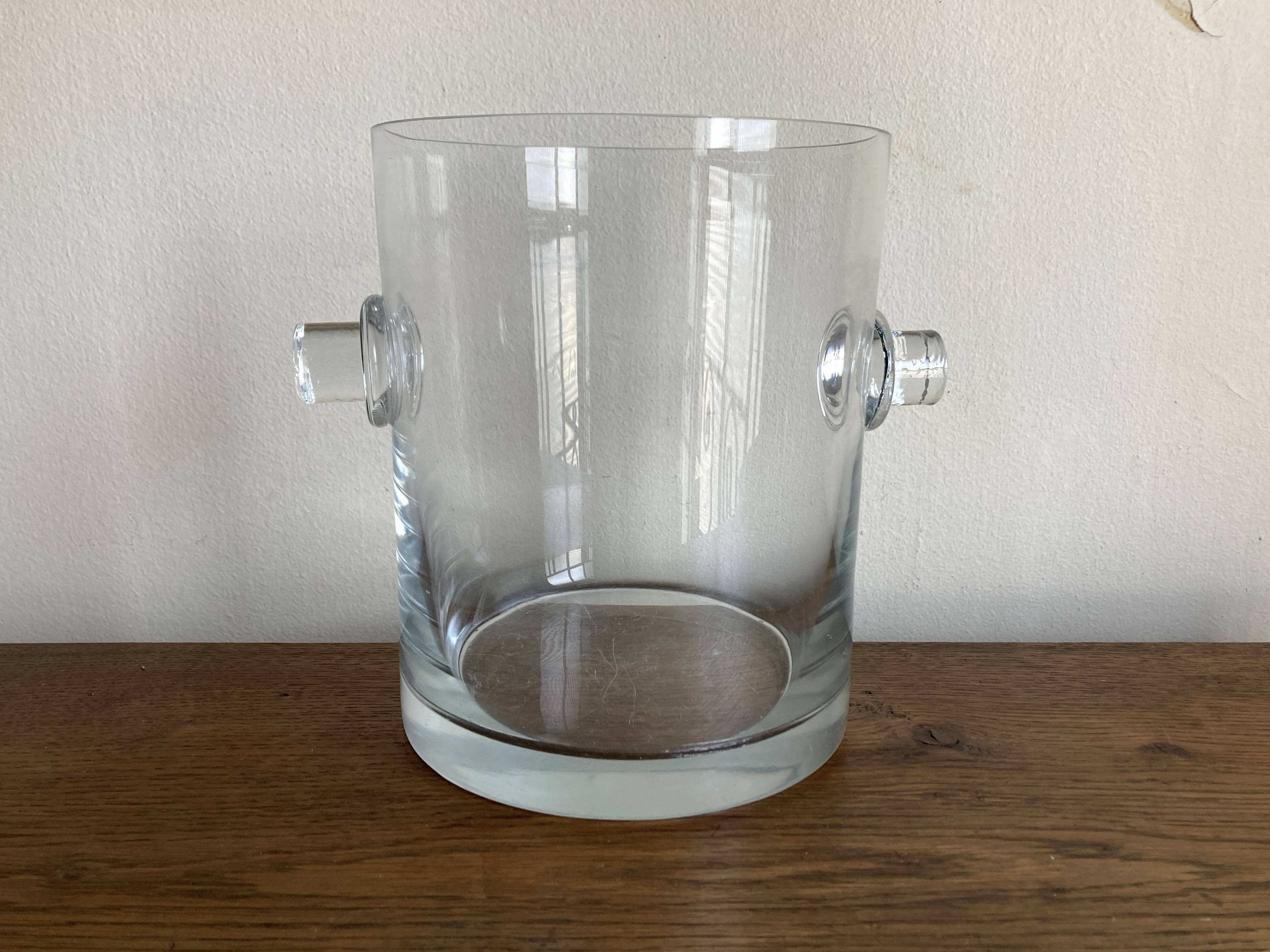 Modernist crystal vase ringing 1970