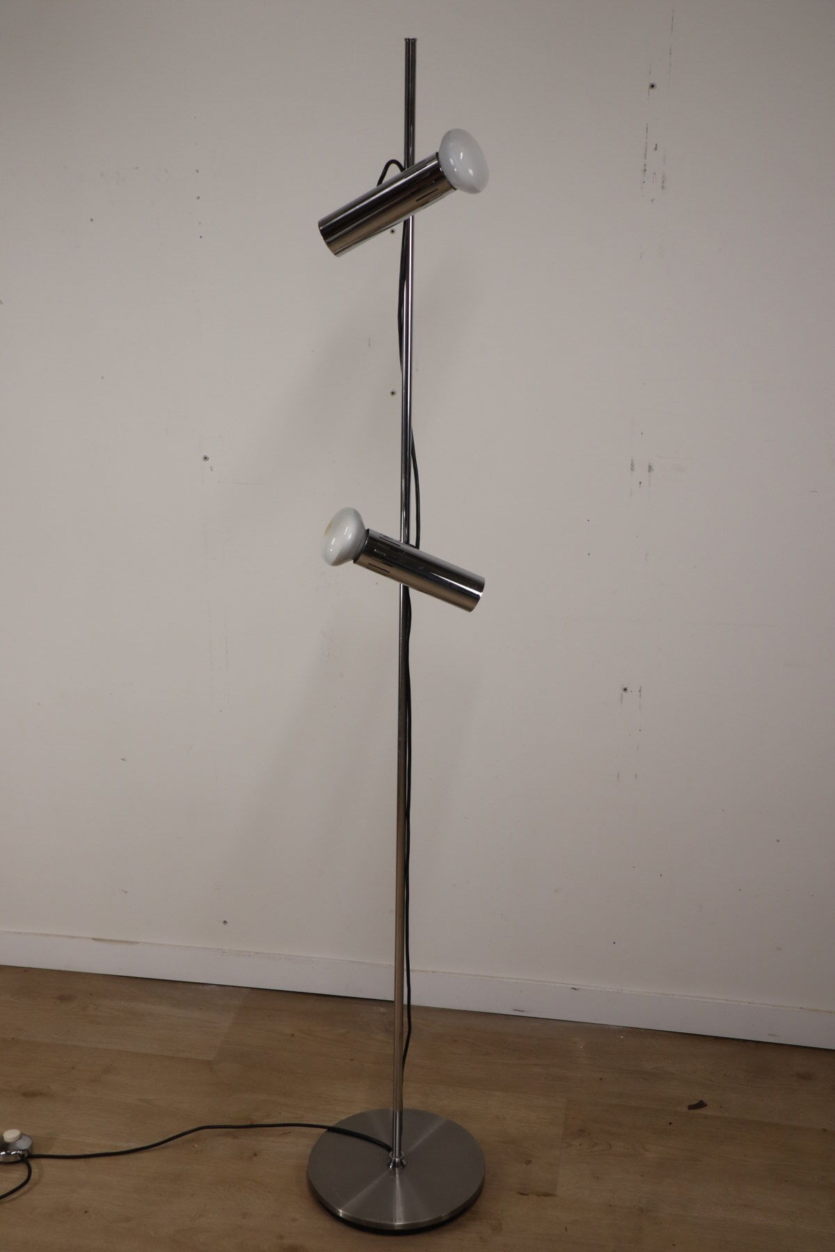 Vintage chrome metal floor lamp - 1970
