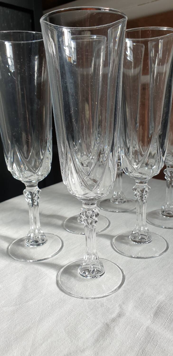 Six crystal champagne flutes