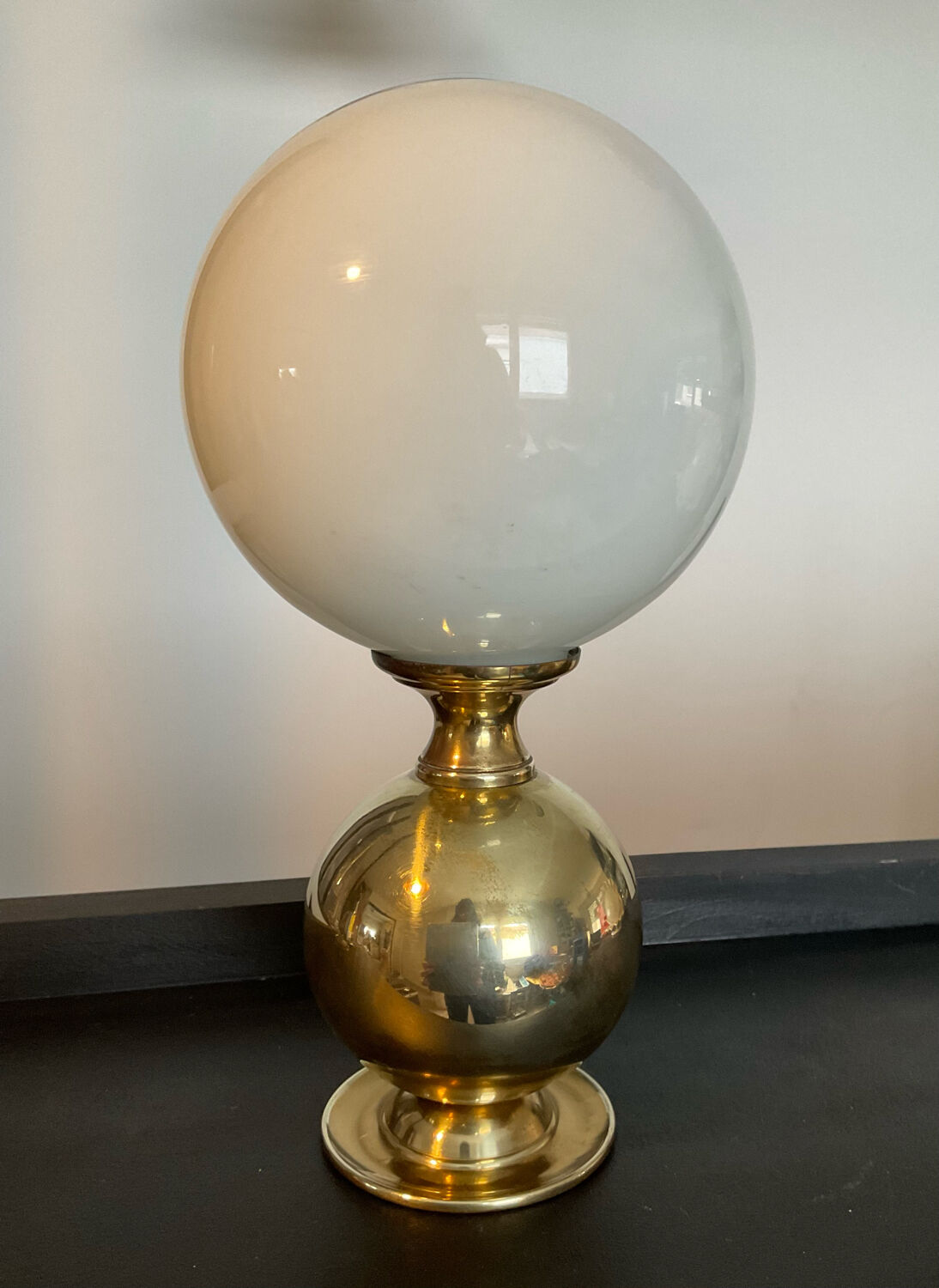 Vintage lamp in brass and opaline 70s