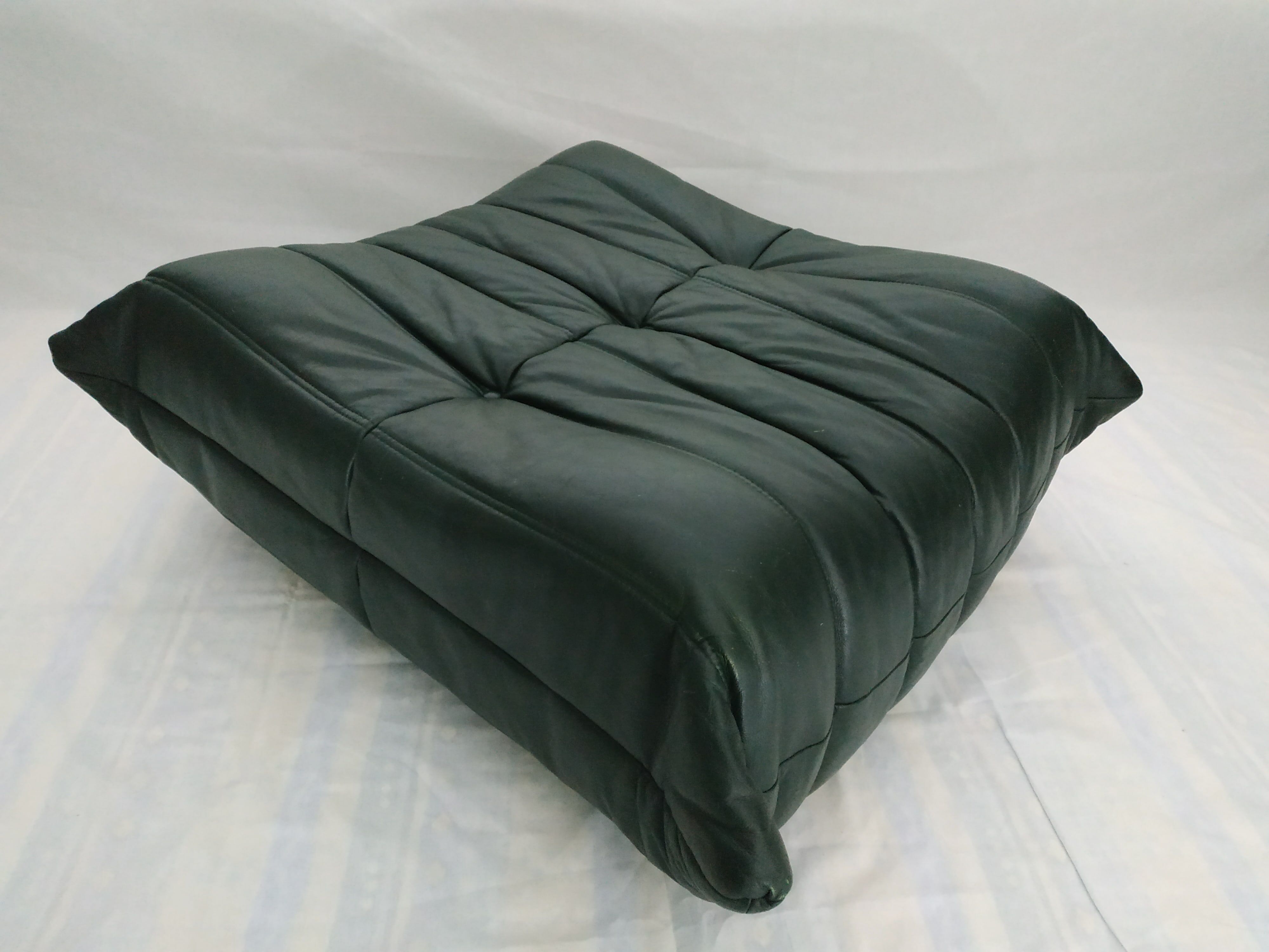 Ottoman "Togo" leather by Michel Ducaroy for Ligne Roset