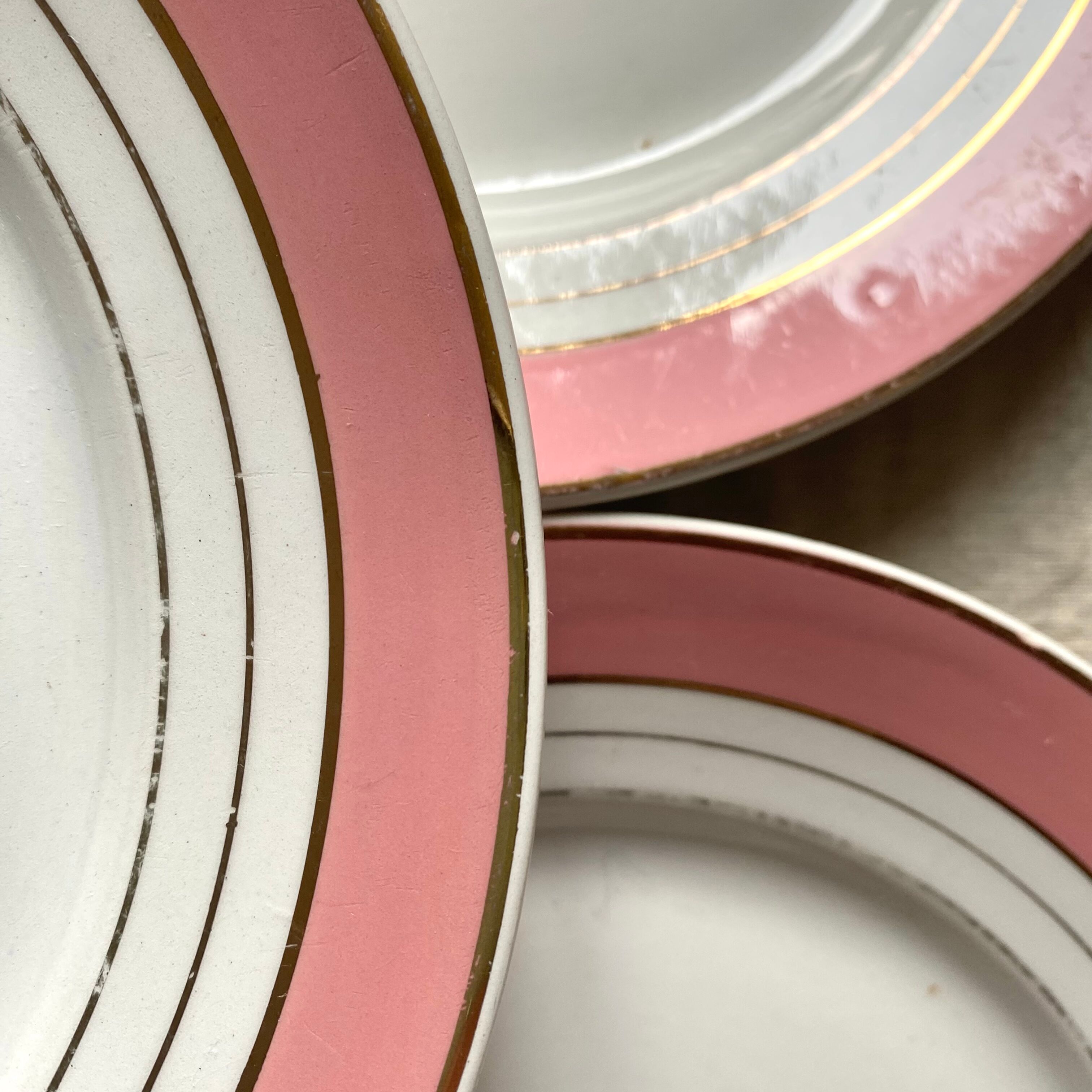 Dessert service plates and dish in Luneville porcelain