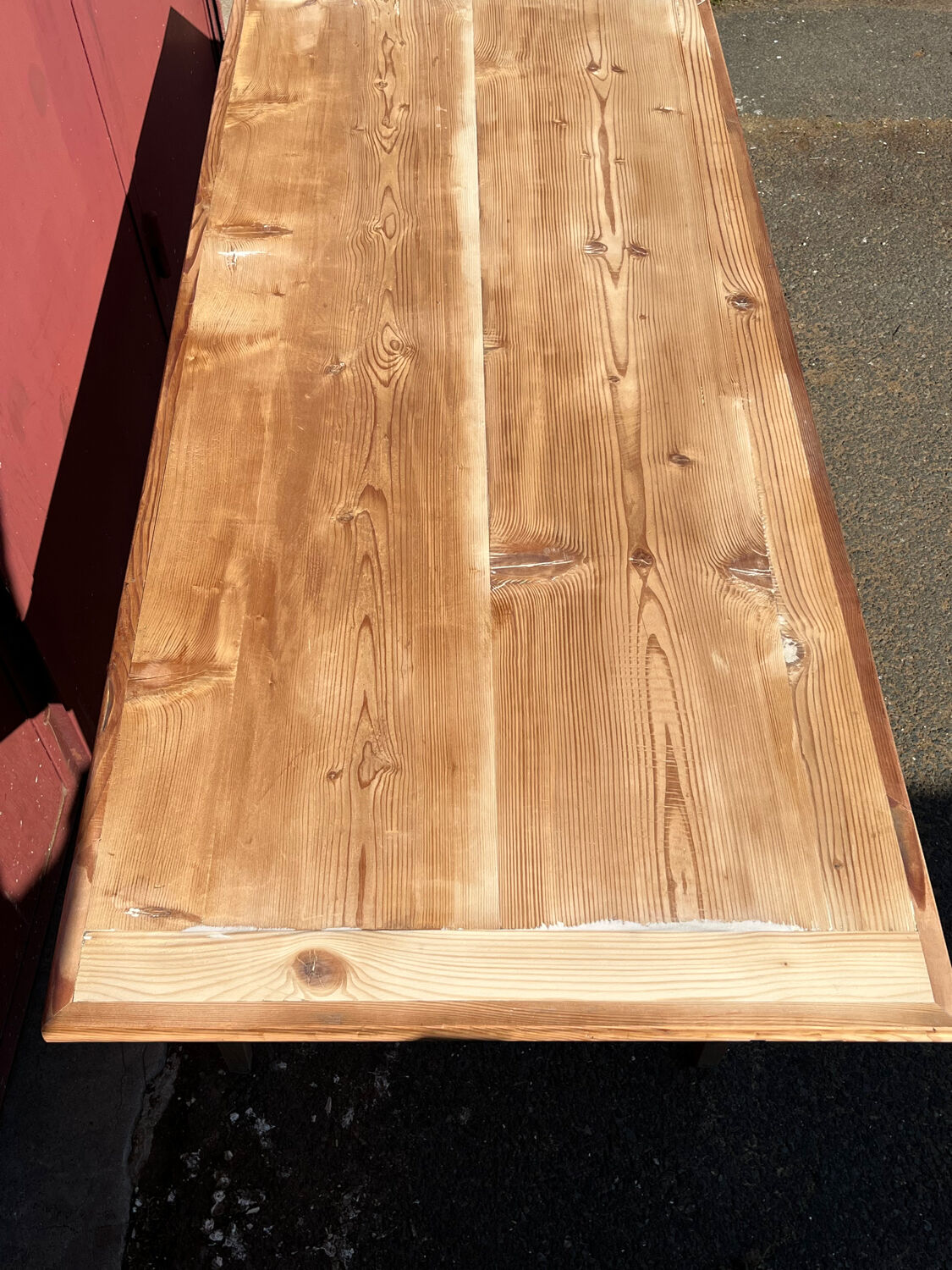 Spindle leg farm table