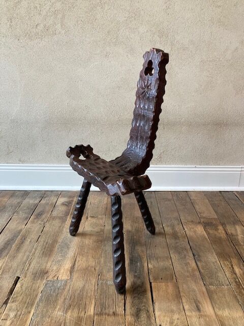 Wooden tripod chair from the 50s/60s