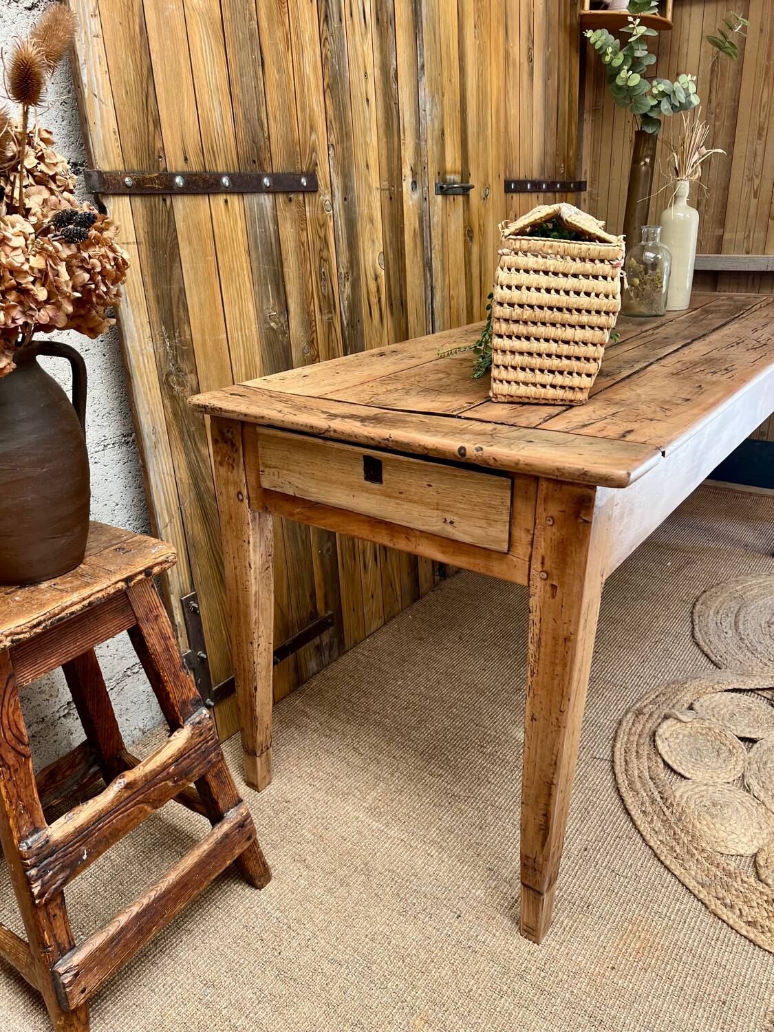 Farmhouse table