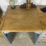 Retractable desk oak patina
