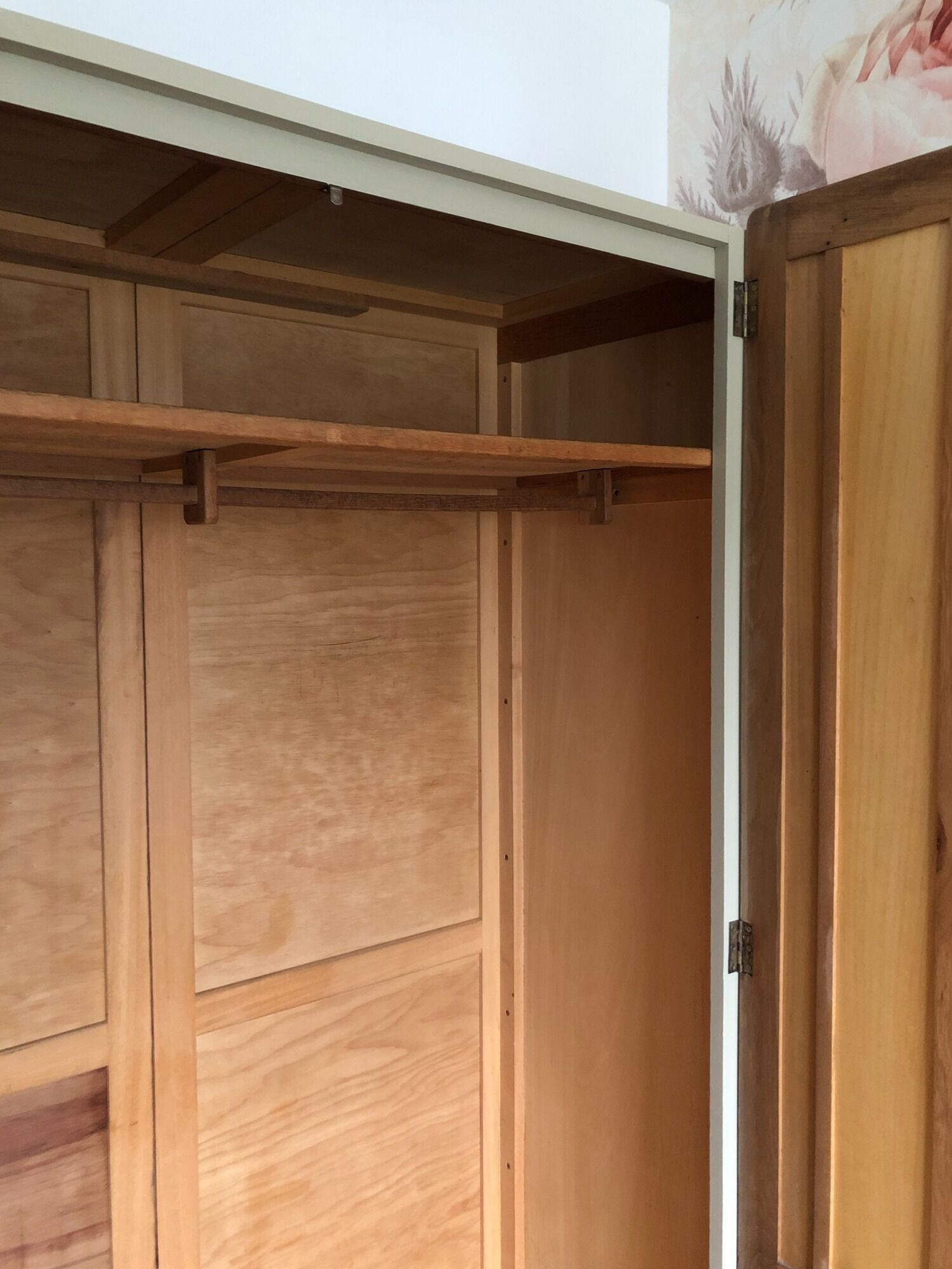 English wardrobe from the 50s/60s, restyled in Crème d'Artichaut