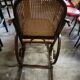 Rocking-chair vintage en bois courbé – Style Thonet