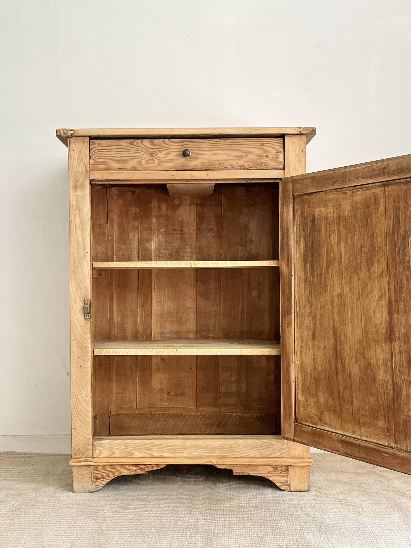 Vintage buffet
