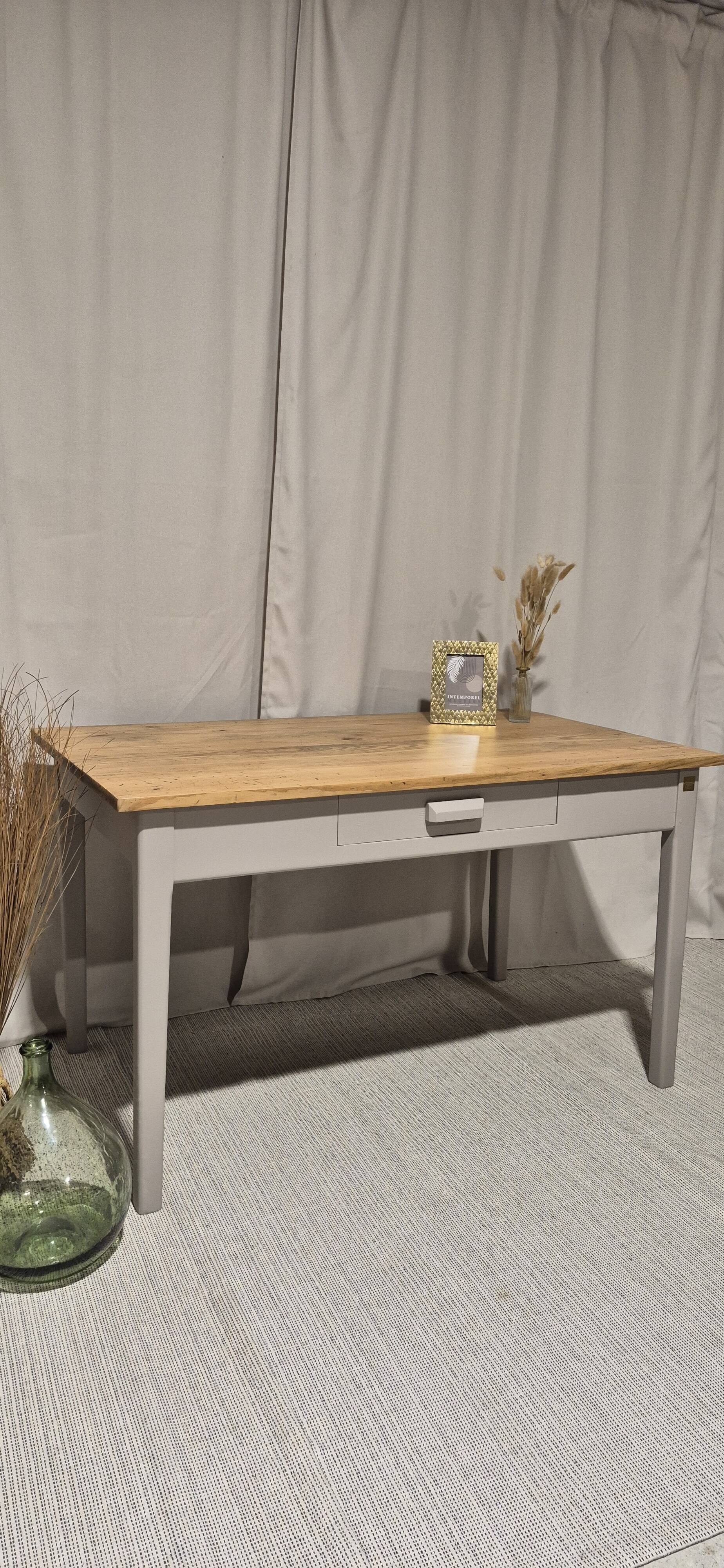 Farm table