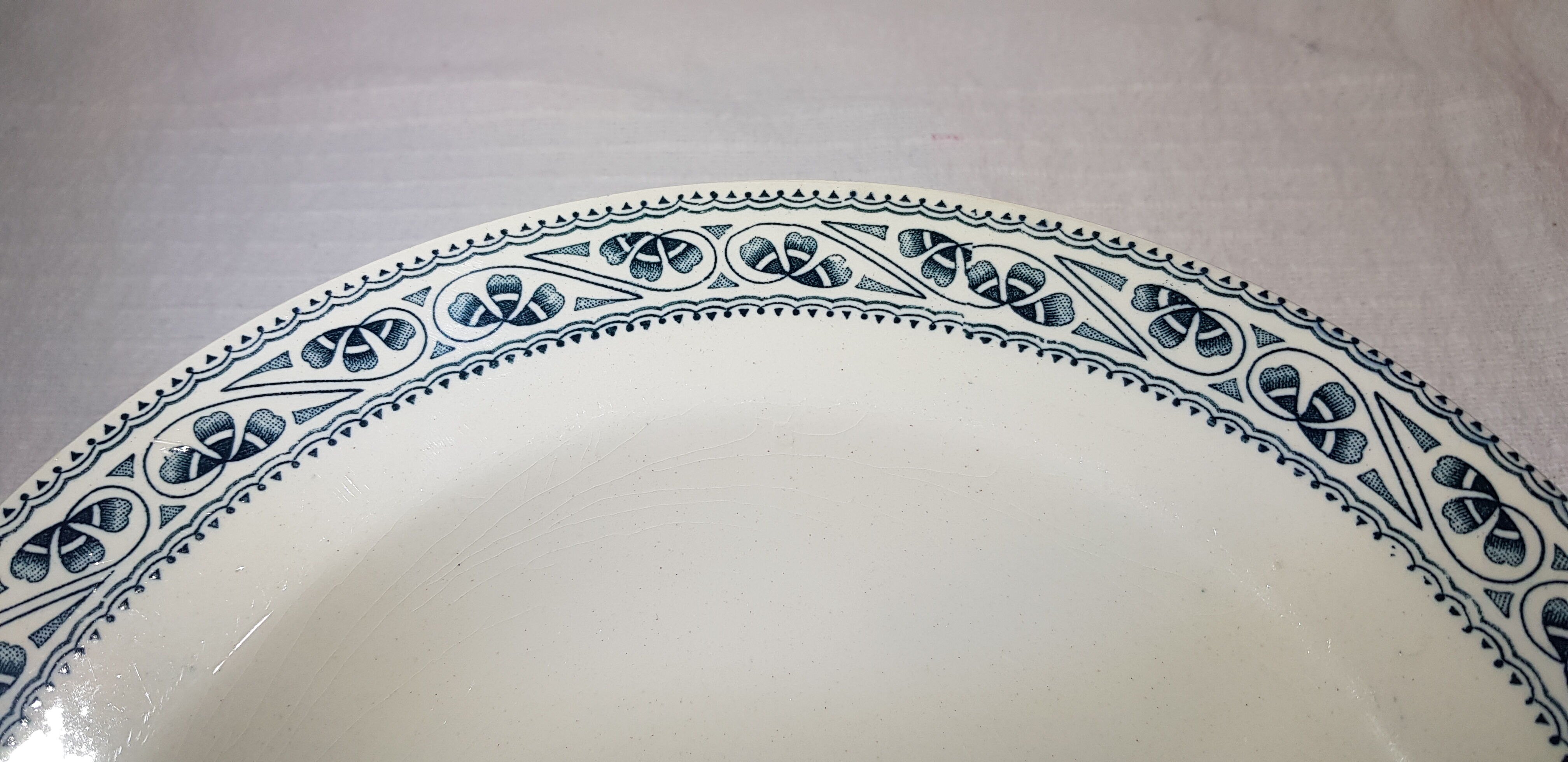 4 tablespoons in earthenware from Choisy the King Champigny model, iron earth.