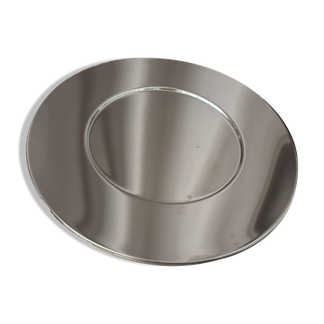 modernist presentation plates in polished mirror steel – Bouillet Bourd