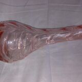 Vase en verre rose effet drapé