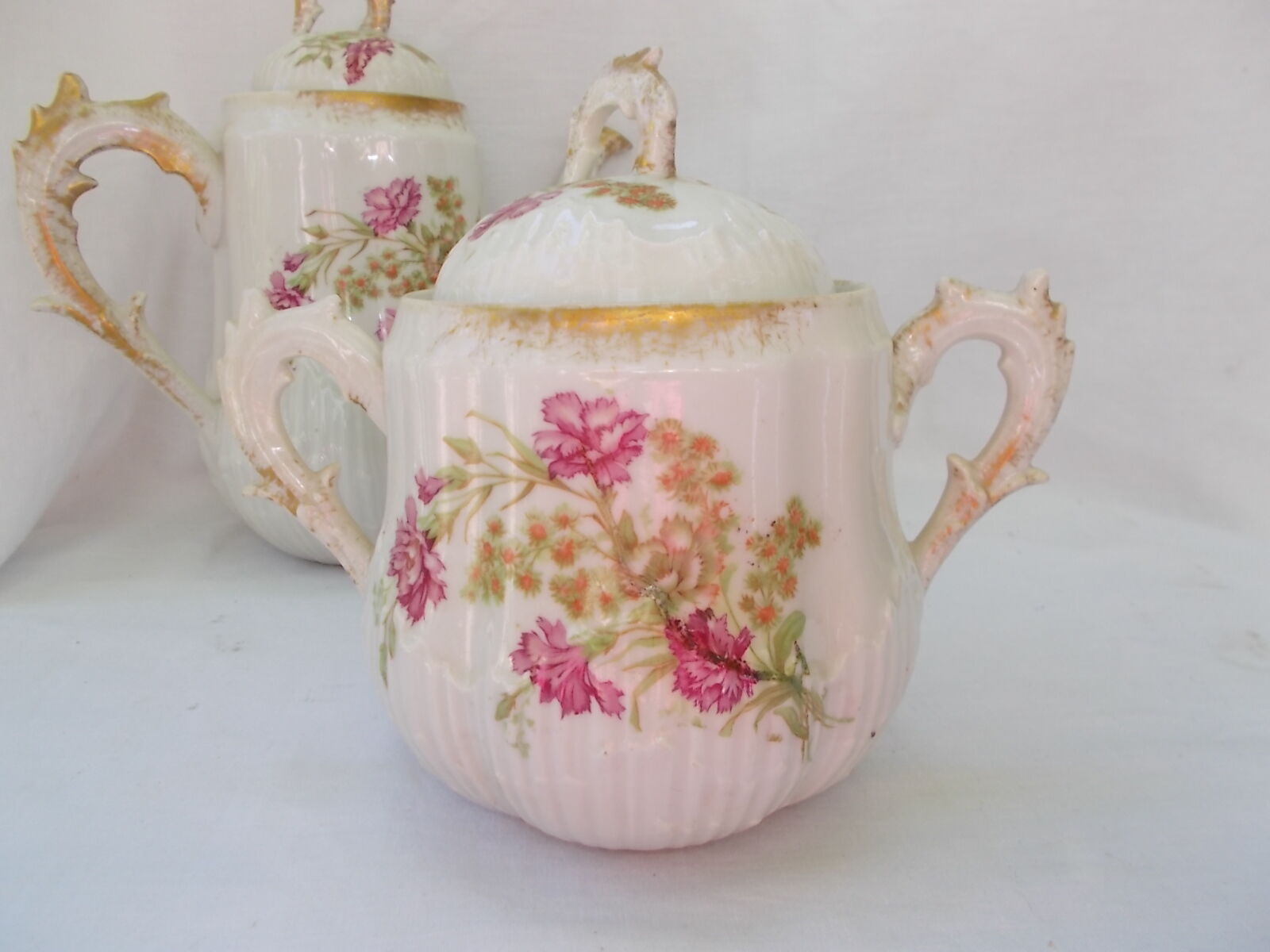 Porcelain coffee or tea service