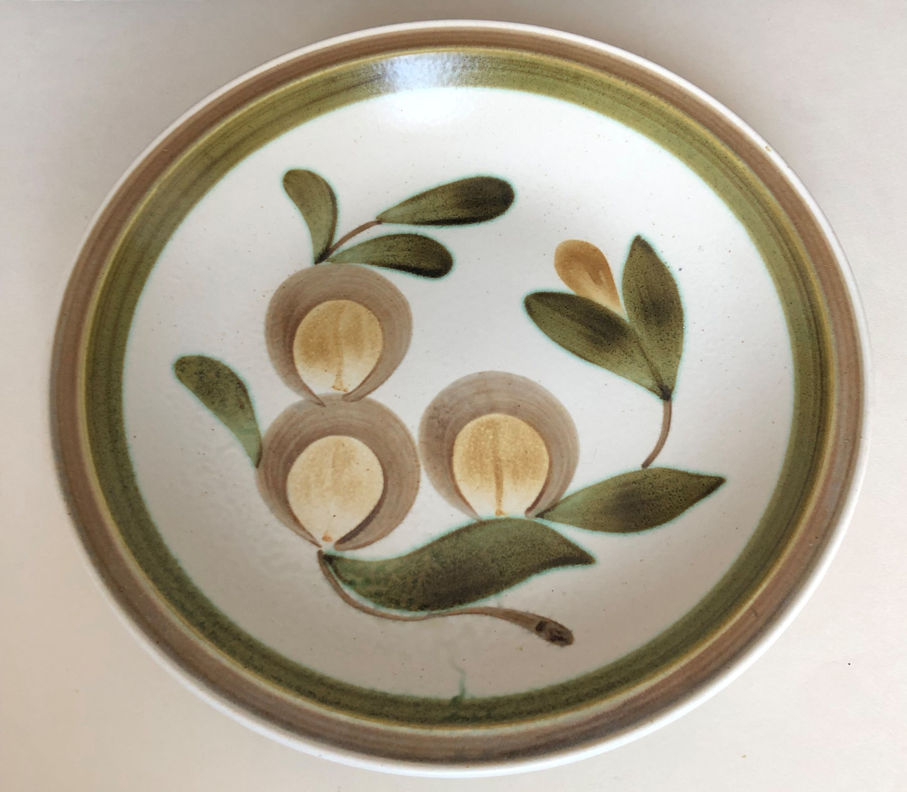 Large dish in Gien earthenware