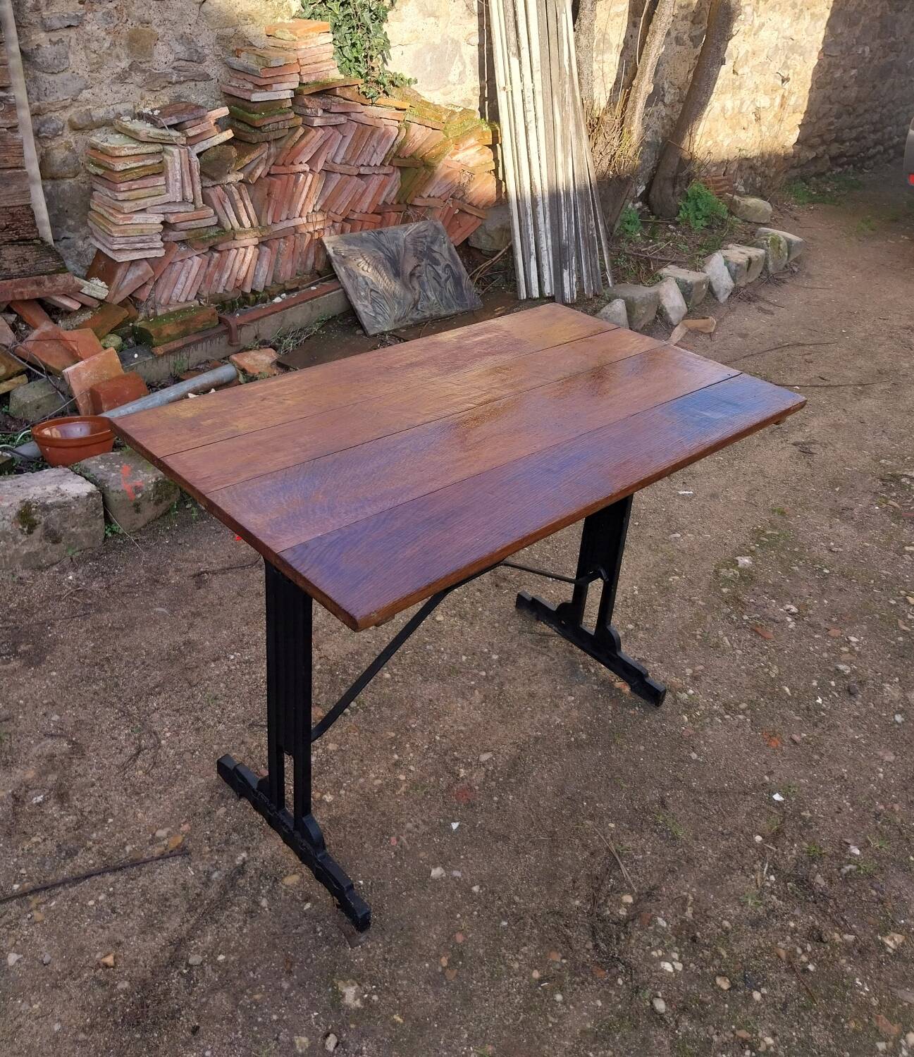 Bistro table
