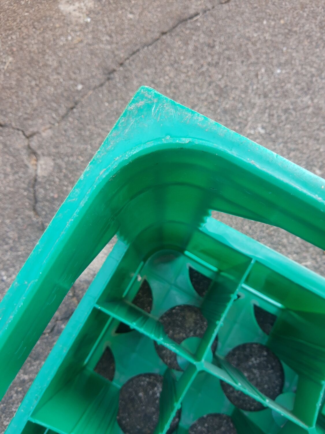 Vintage Tresch green plastic bottle box