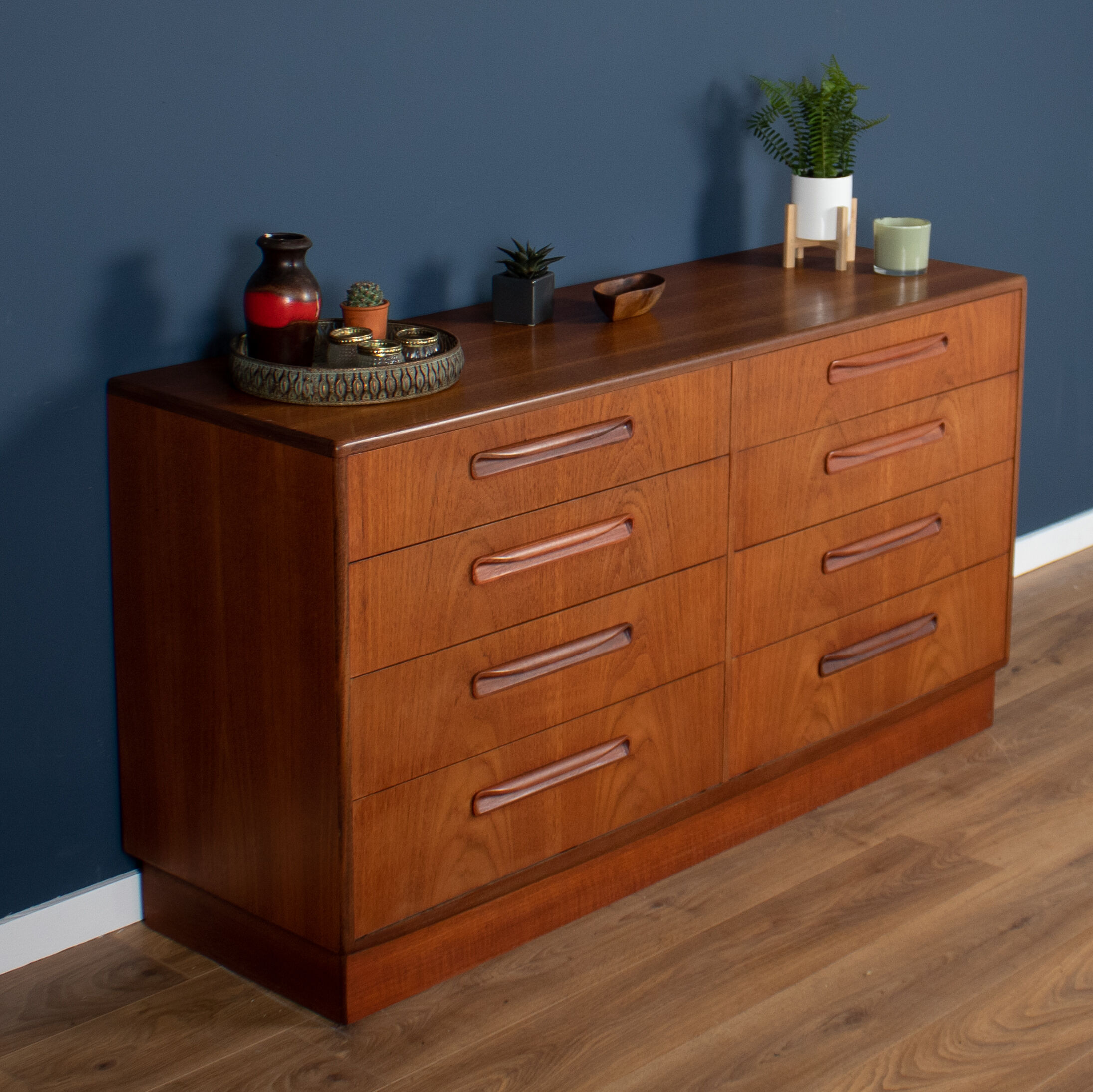 Teak 1960s G-Plan Fresco, 8 drawers chest of crawers