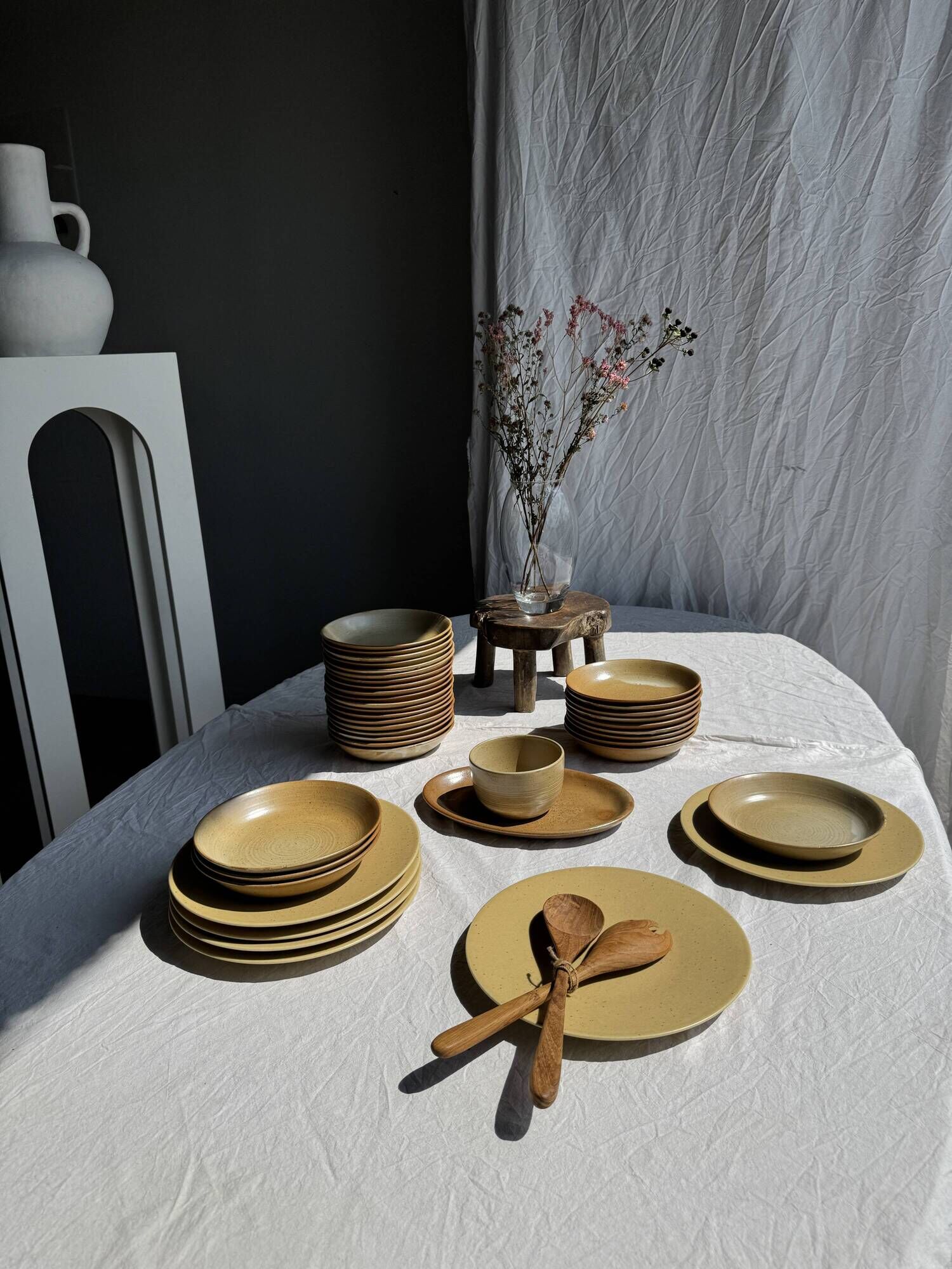 Set of 29 CNP village France D19 soup plates