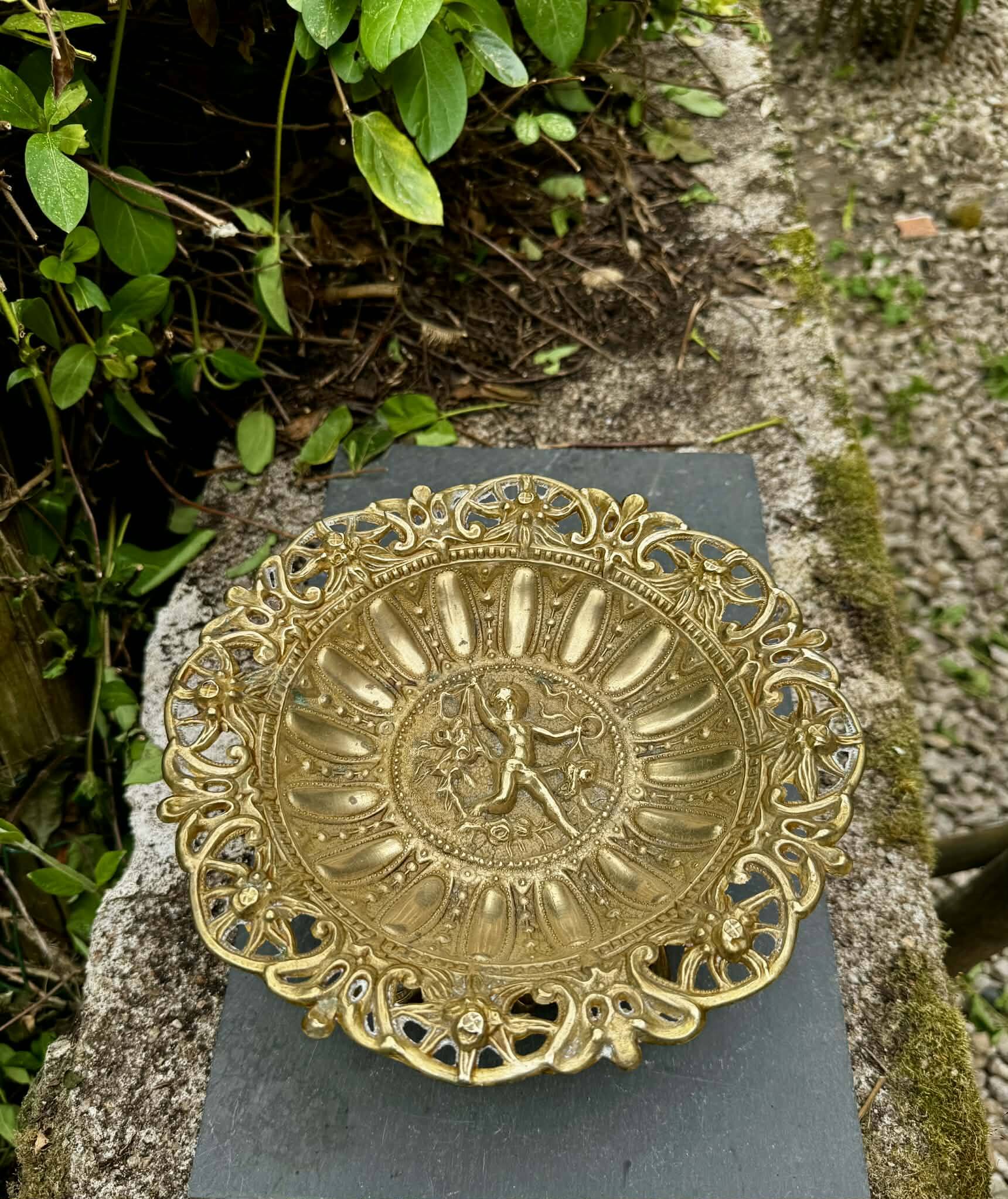 Large brass Art Nouveau fruit bowl
