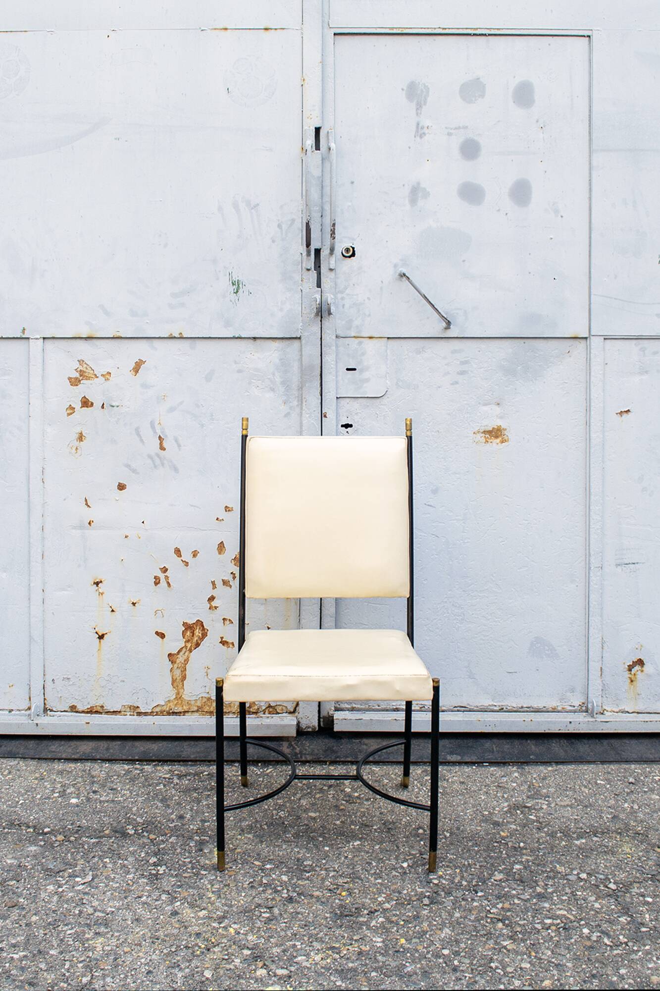 Sedie ferro e ottone attribuite a Luigi Caccia Dominioni, Italia anni '60