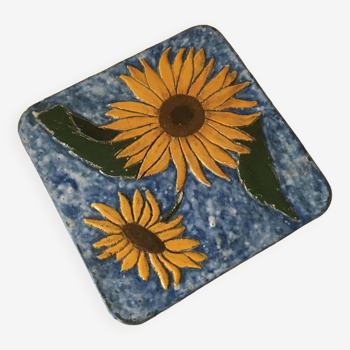 Ceramic trivet. Sunflower patterns.