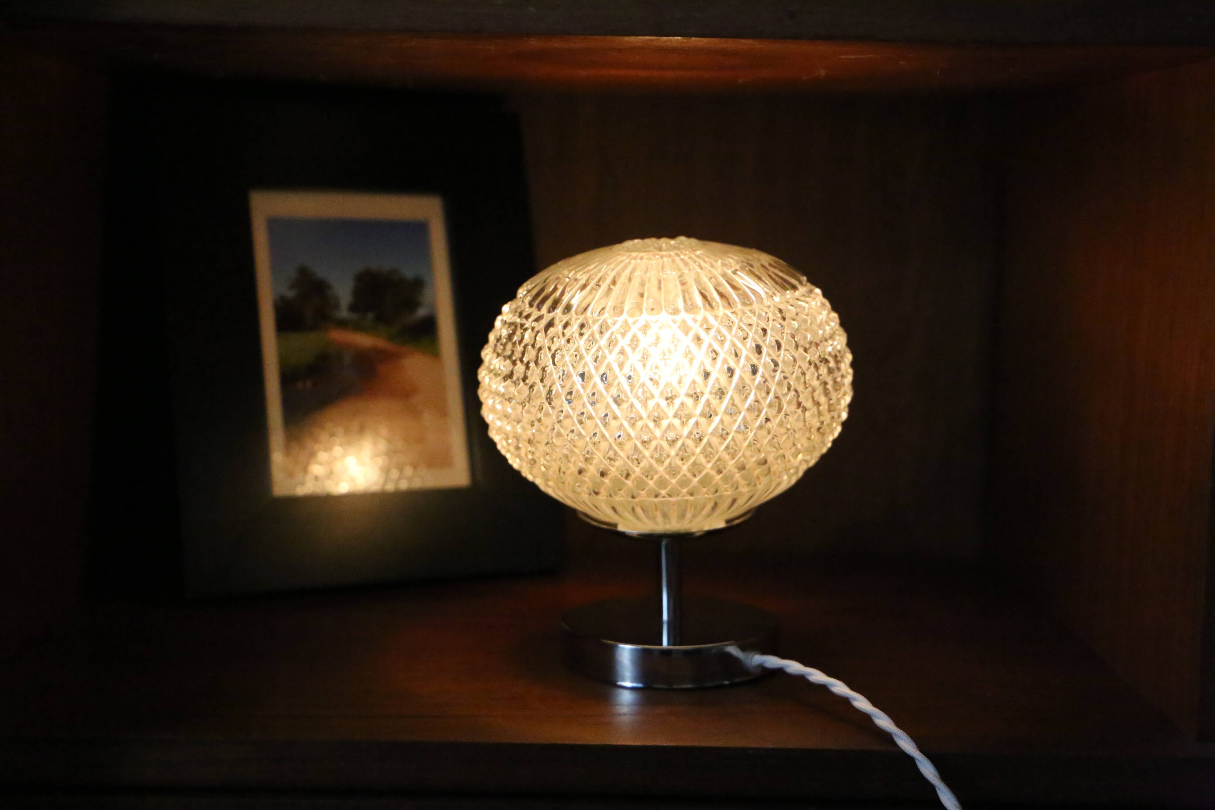 Vintage table lamp, diamond-style glass globe