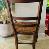 Louis Philippe straw chair from the 19th century in solid walnut, dowelled.
