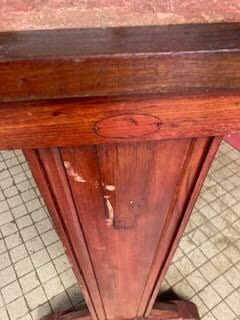 Table de bistrot carrée