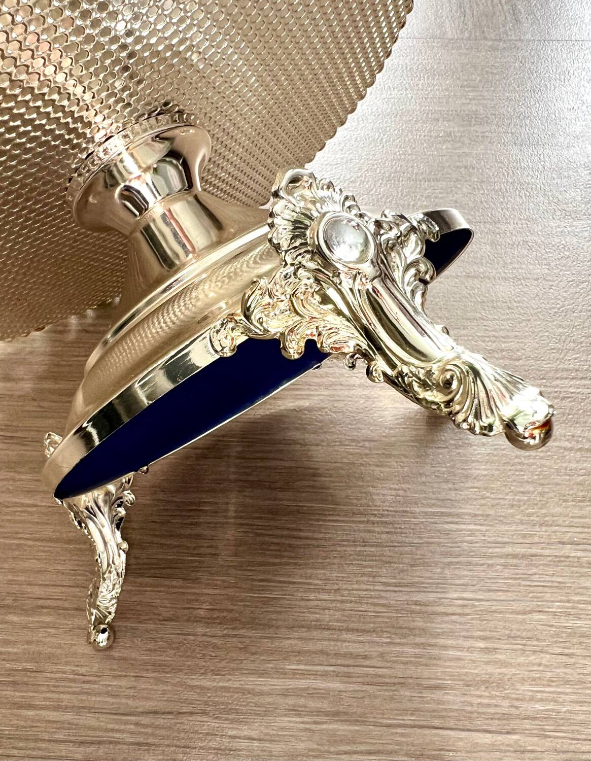 Freestanding Cake Stand